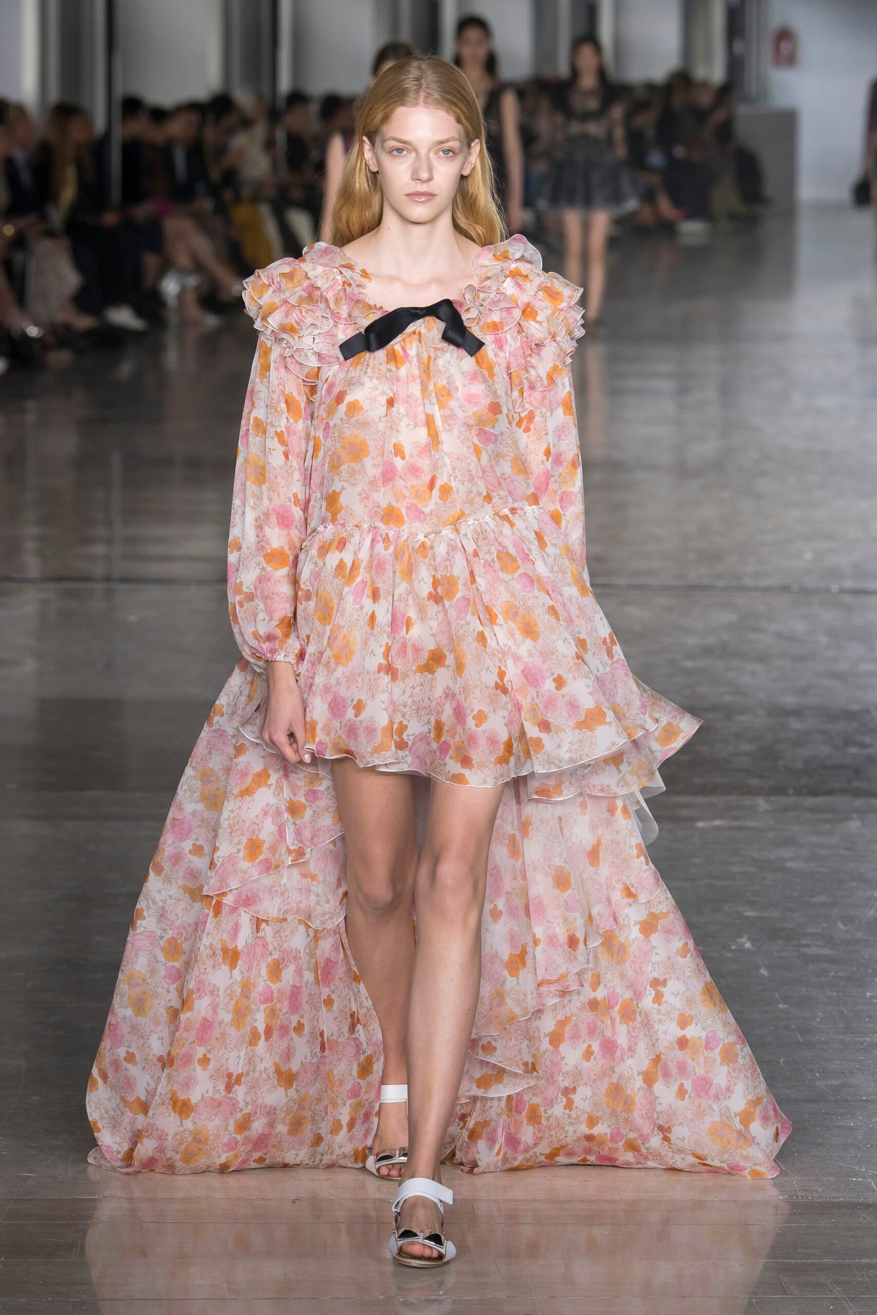 Giambattista Valli S/S 19 Look 40