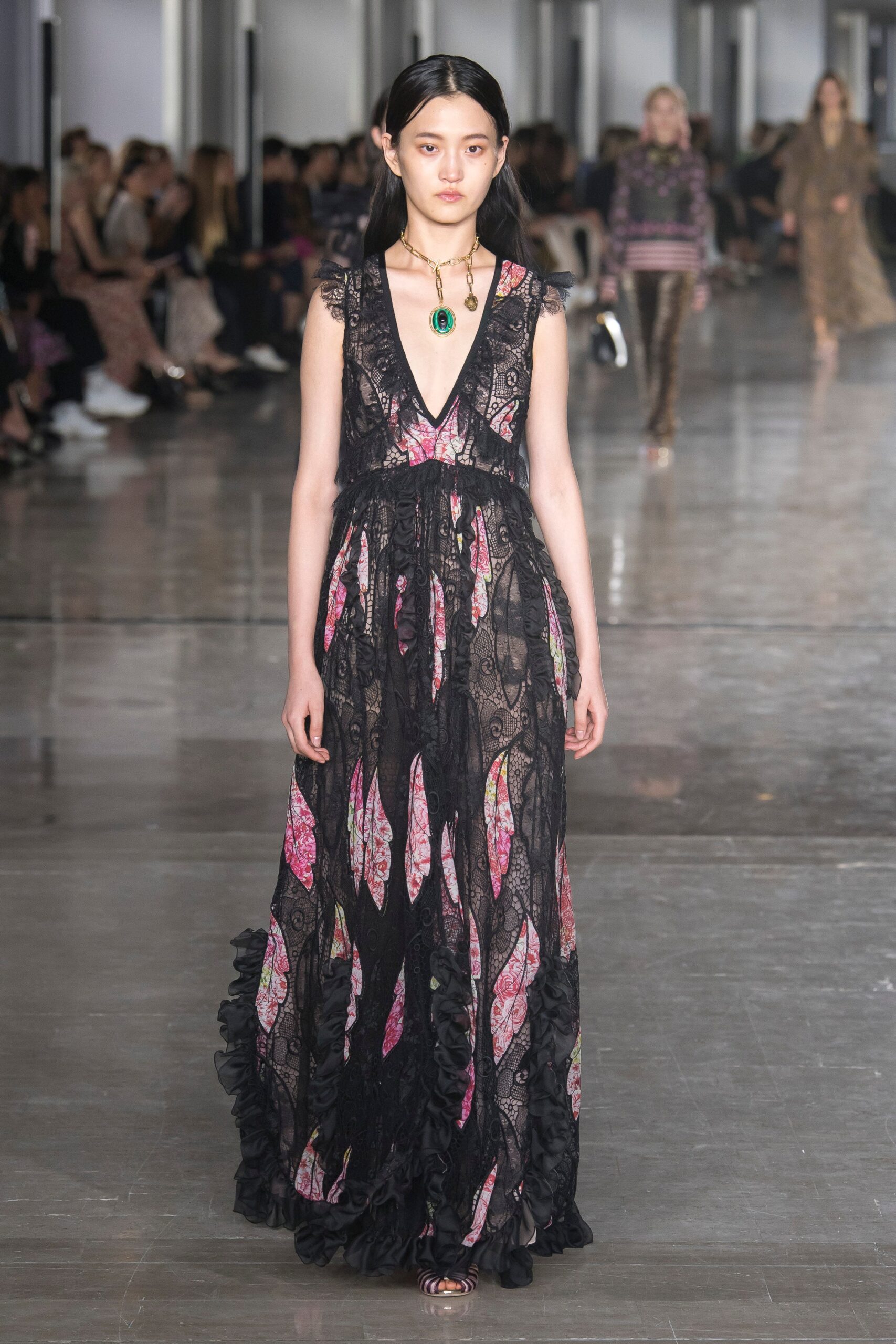 Giambattista Valli S/S 19 Look 42