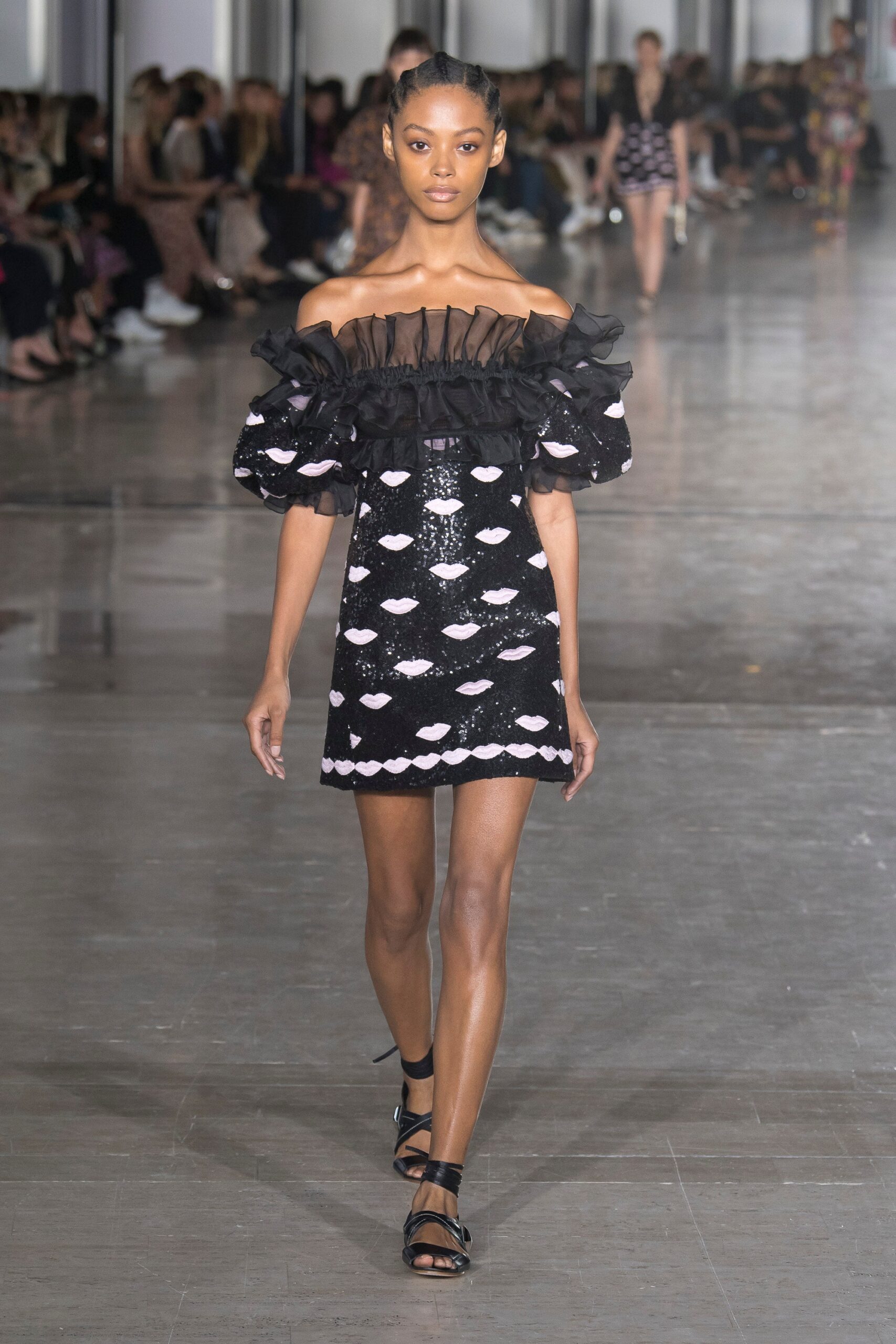 Giambattista Valli S/S 19 Look 46