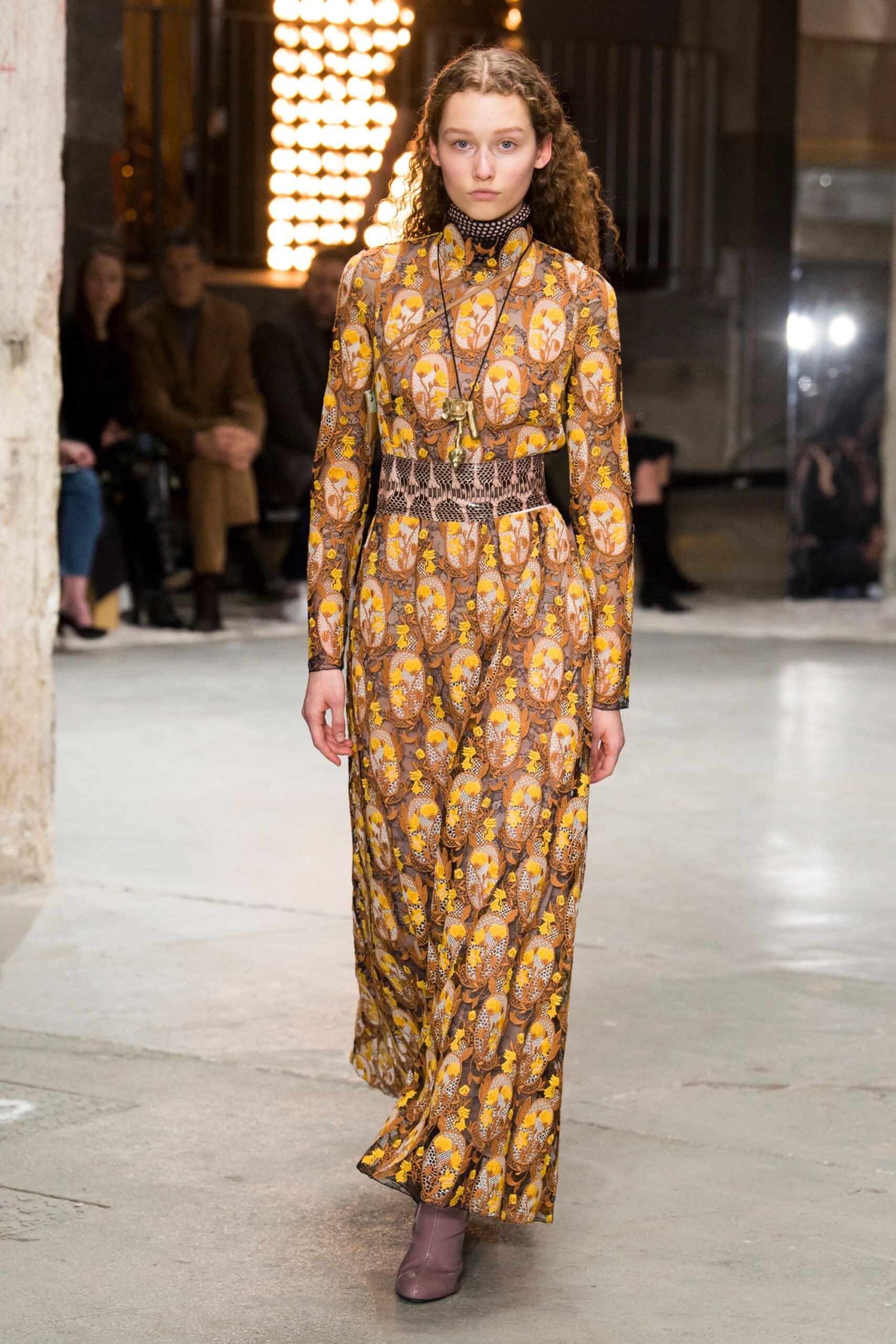Giambattista Valli F/W 18 Look 46