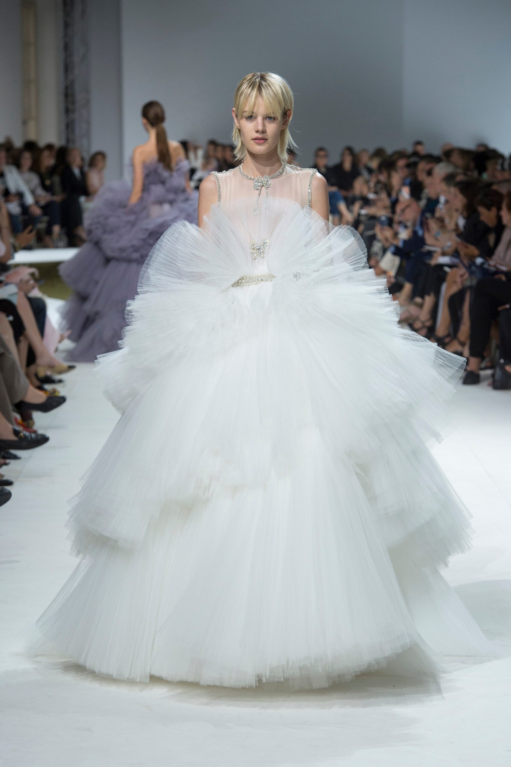 Giambattista Valli F/W 16 Couture Look 38
