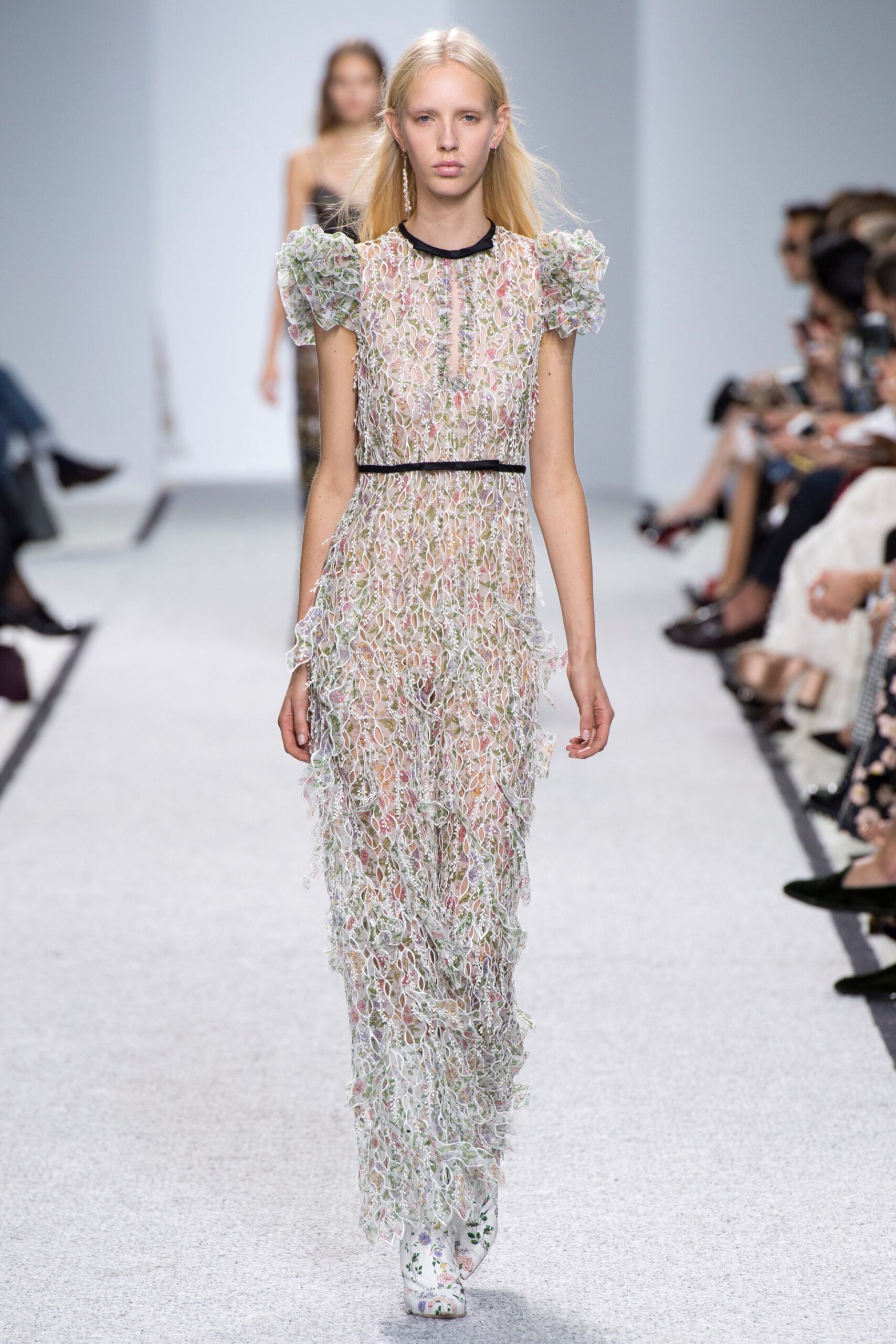 Giambattista Valli S/S 17 Look 34