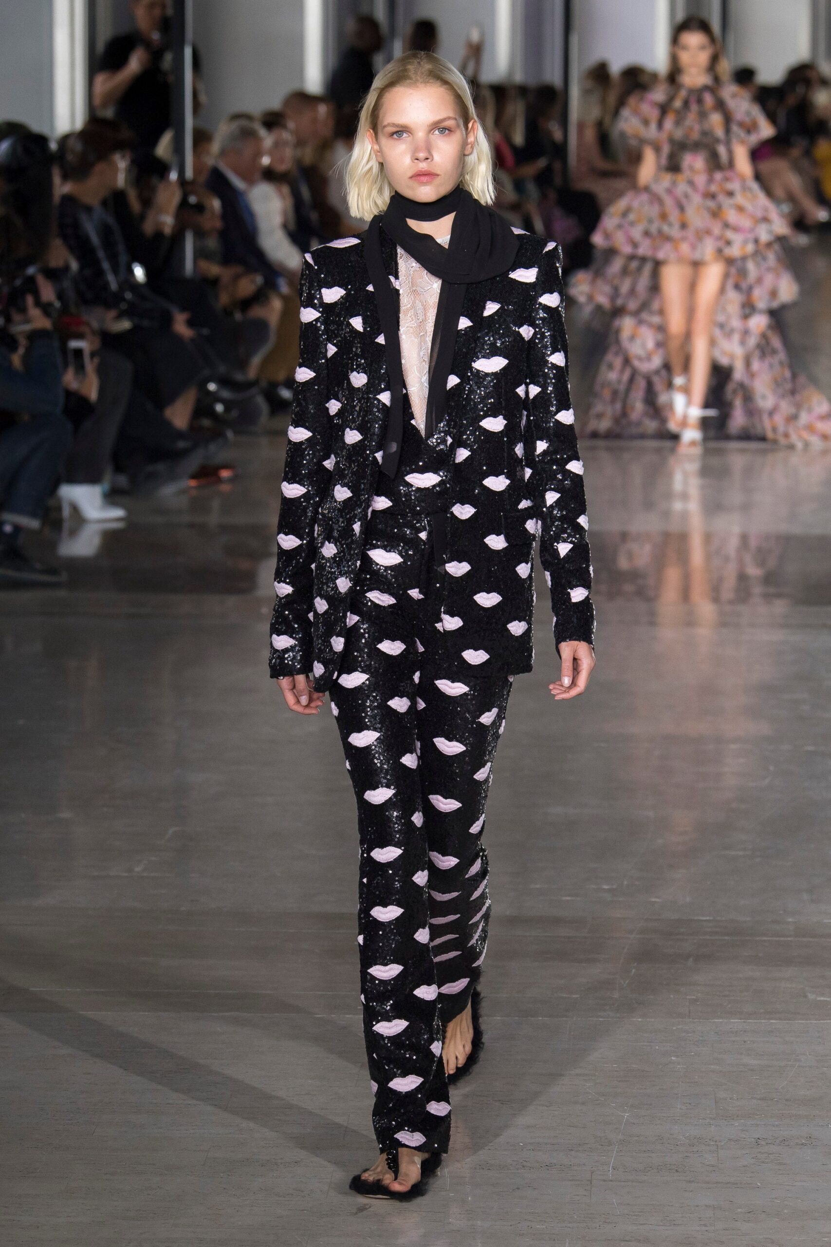 Giambattista Valli S/S 19 Look 51