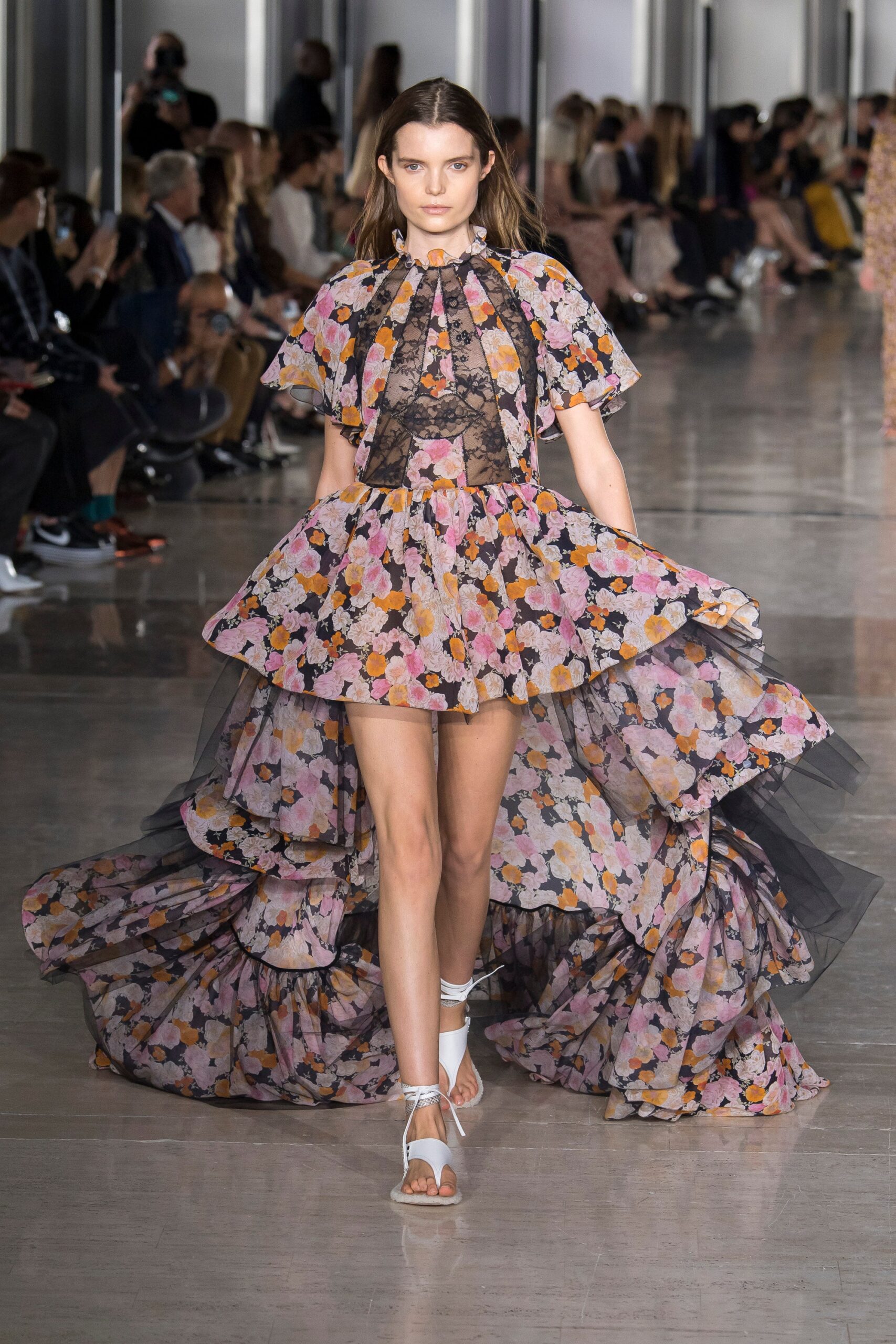 Giambattista Valli S/S 19 Look 52