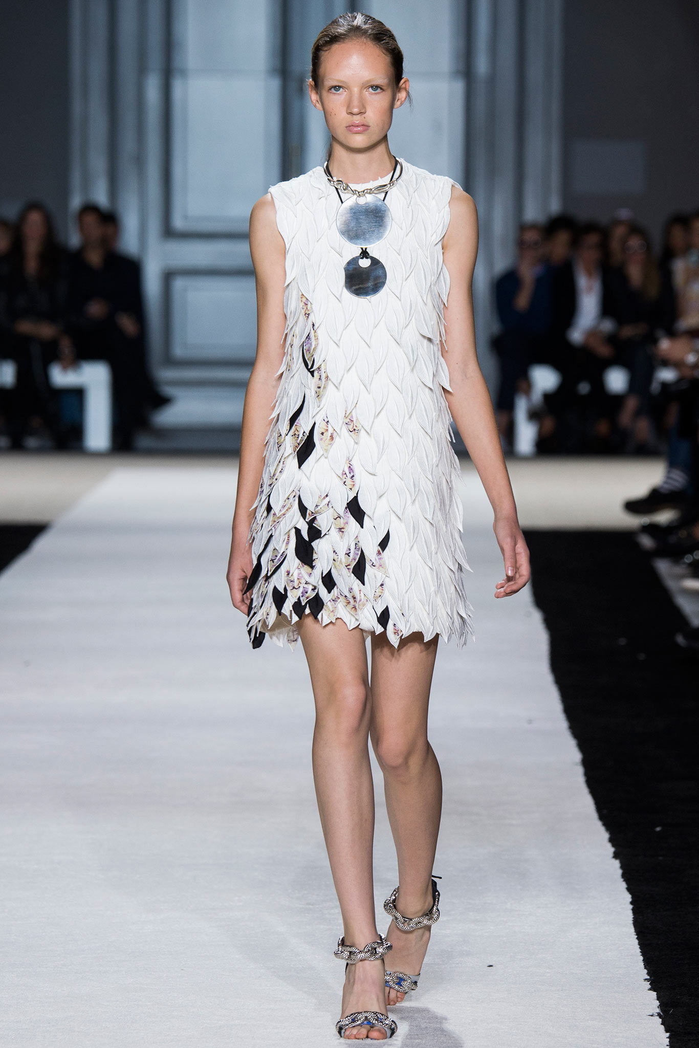 Giambattista Valli S/S 15 Look 2