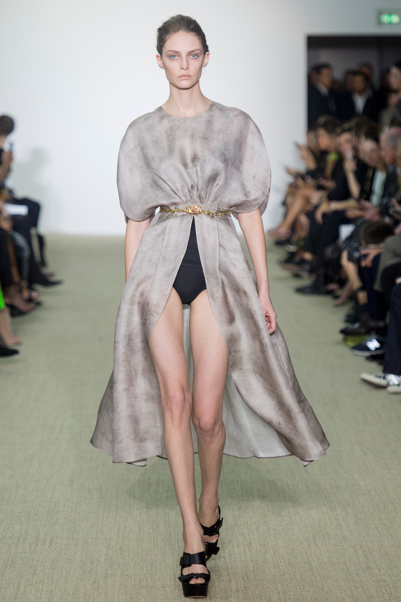 Giambattista Valli S/S 14 Look 9