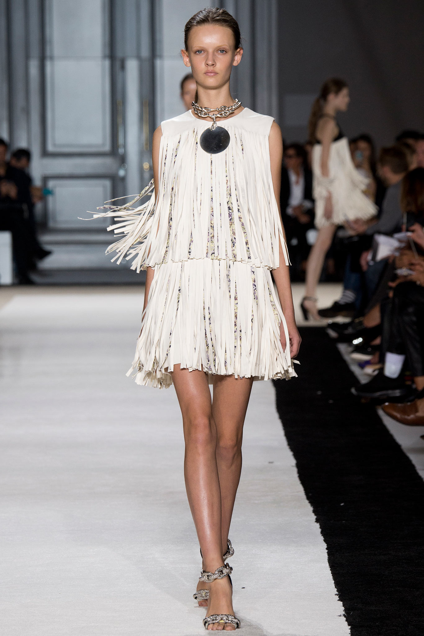 Giambattista Valli S/S 15 Look 14