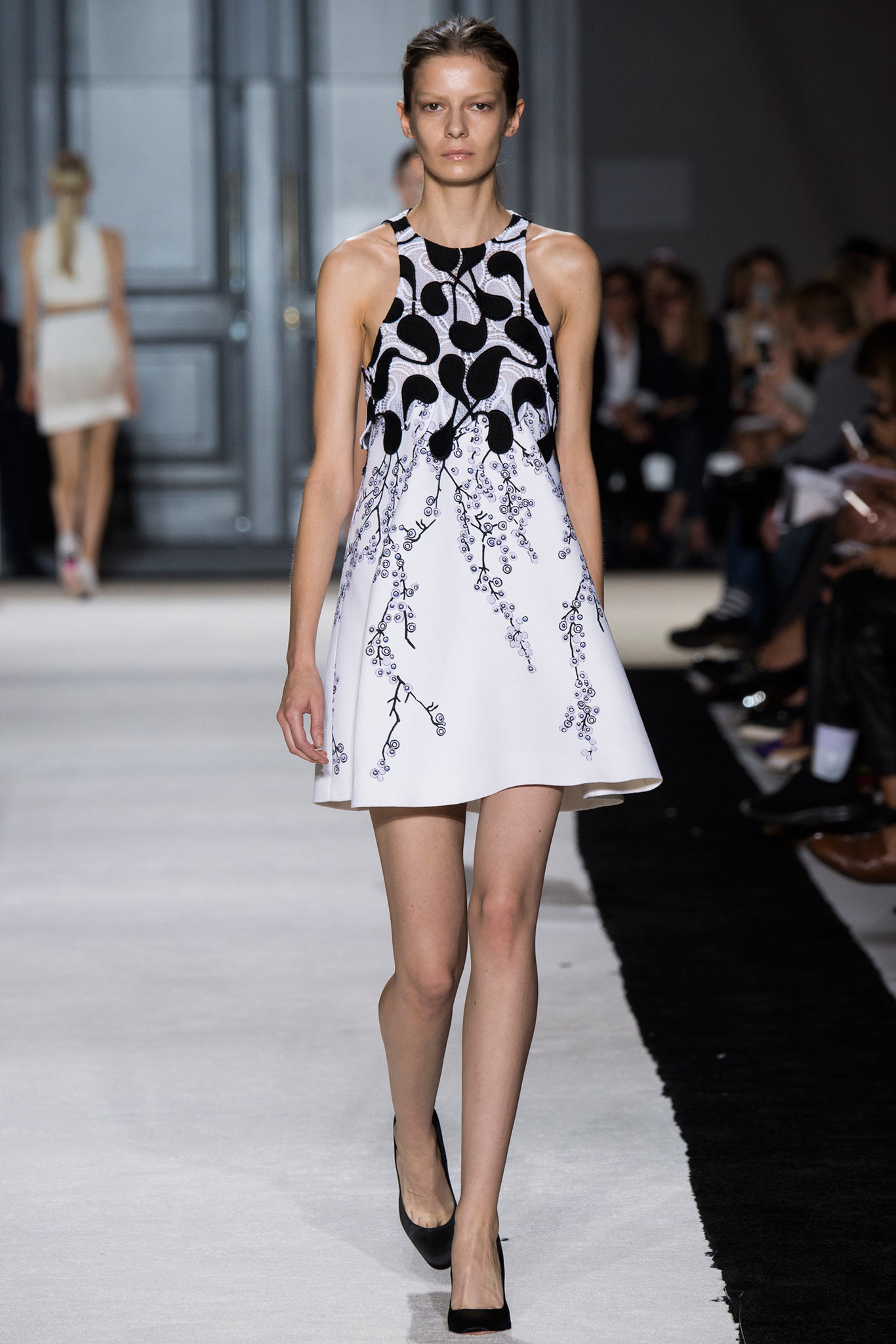 Giambattista Valli S/S 15 Look 15