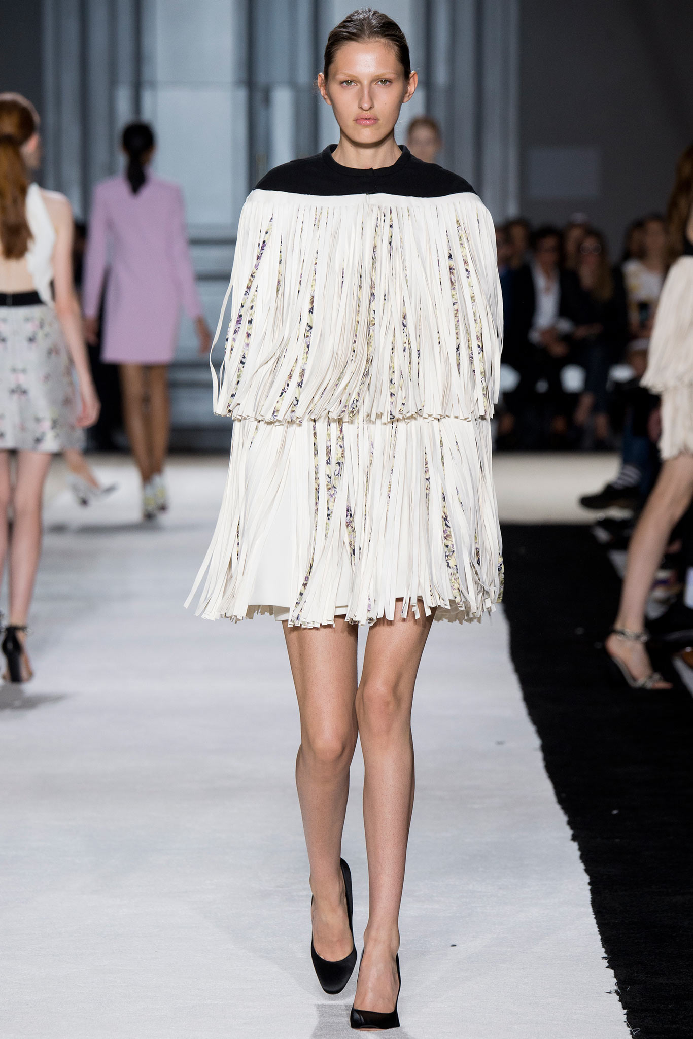 Giambattista Valli S/S 15 Look 16