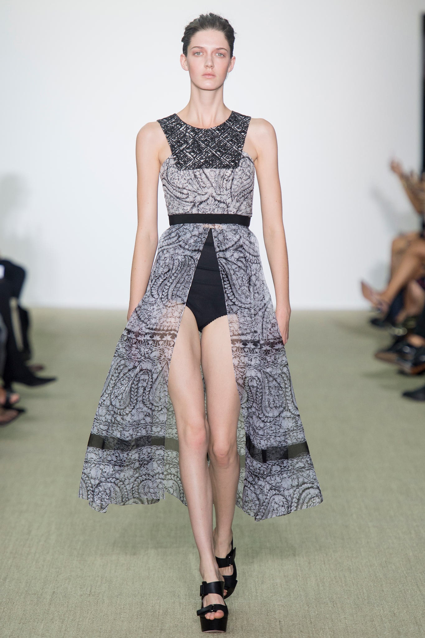 Giambattista Valli S/S 14 Look 16