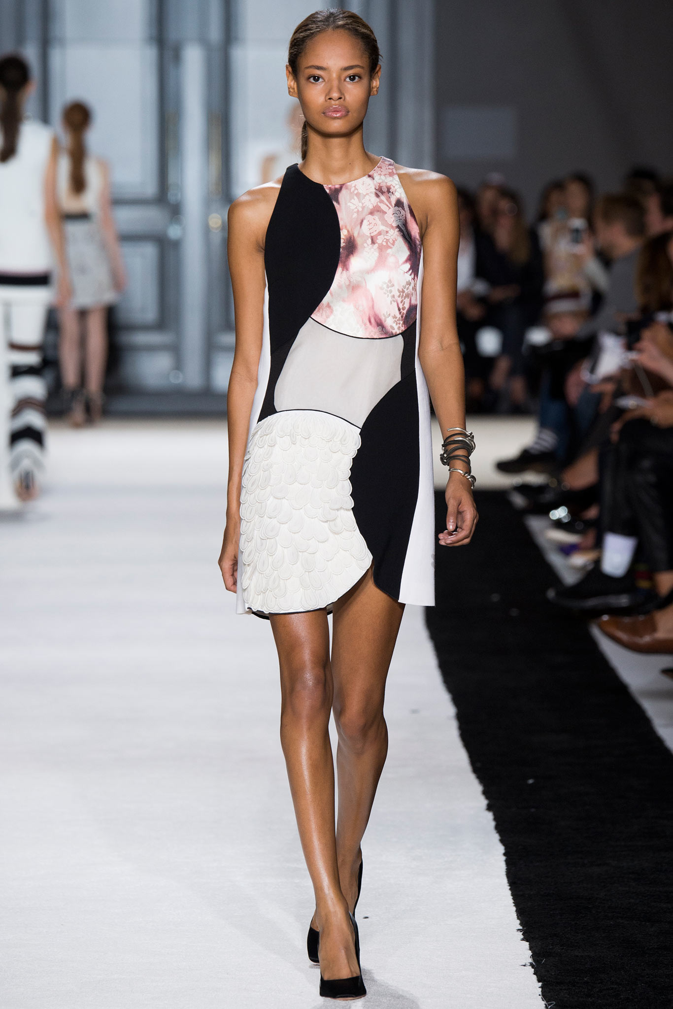 Giambattista Valli S/S 15 Look 17
