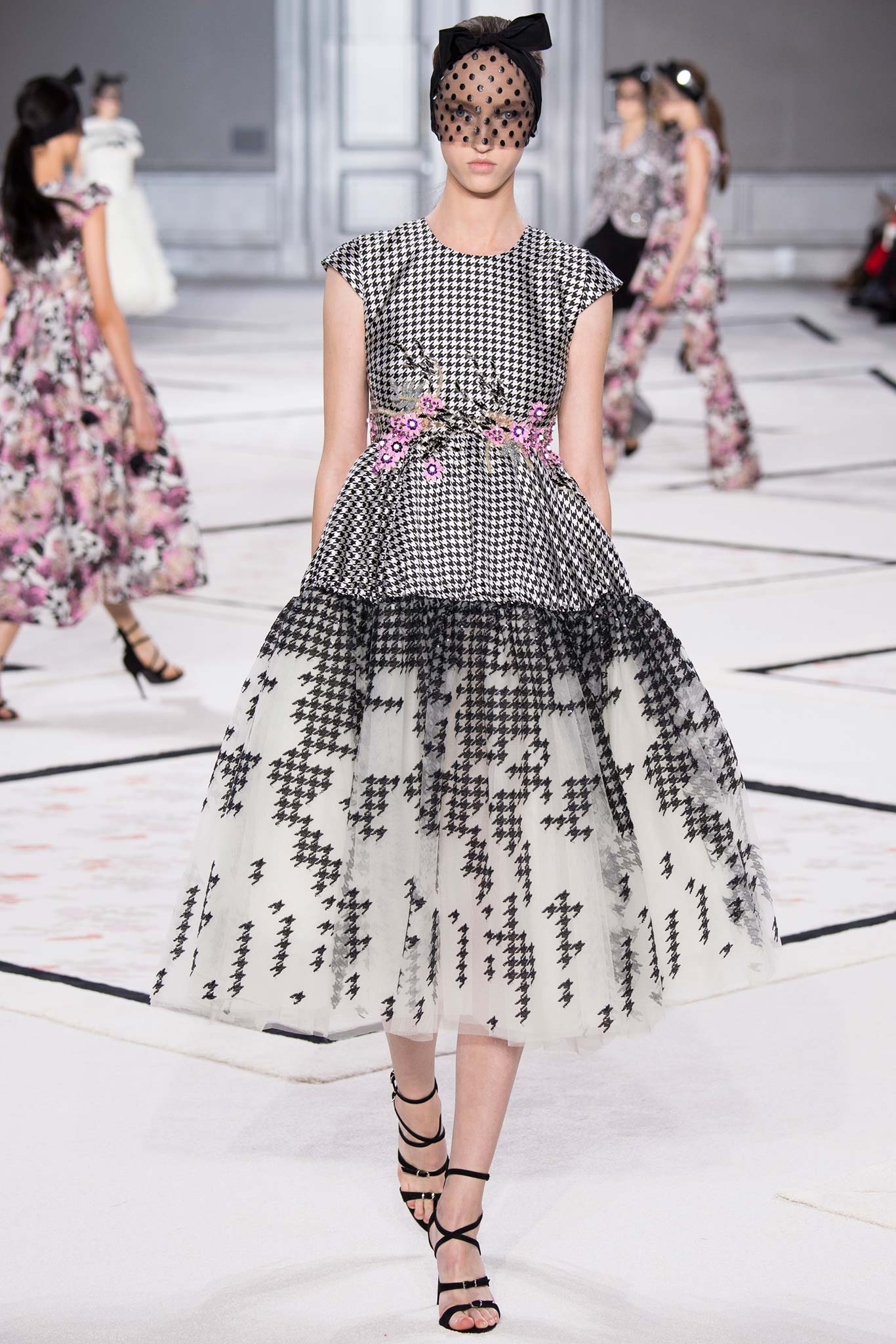Giambattista Valli S/S 15 Couture Look 12