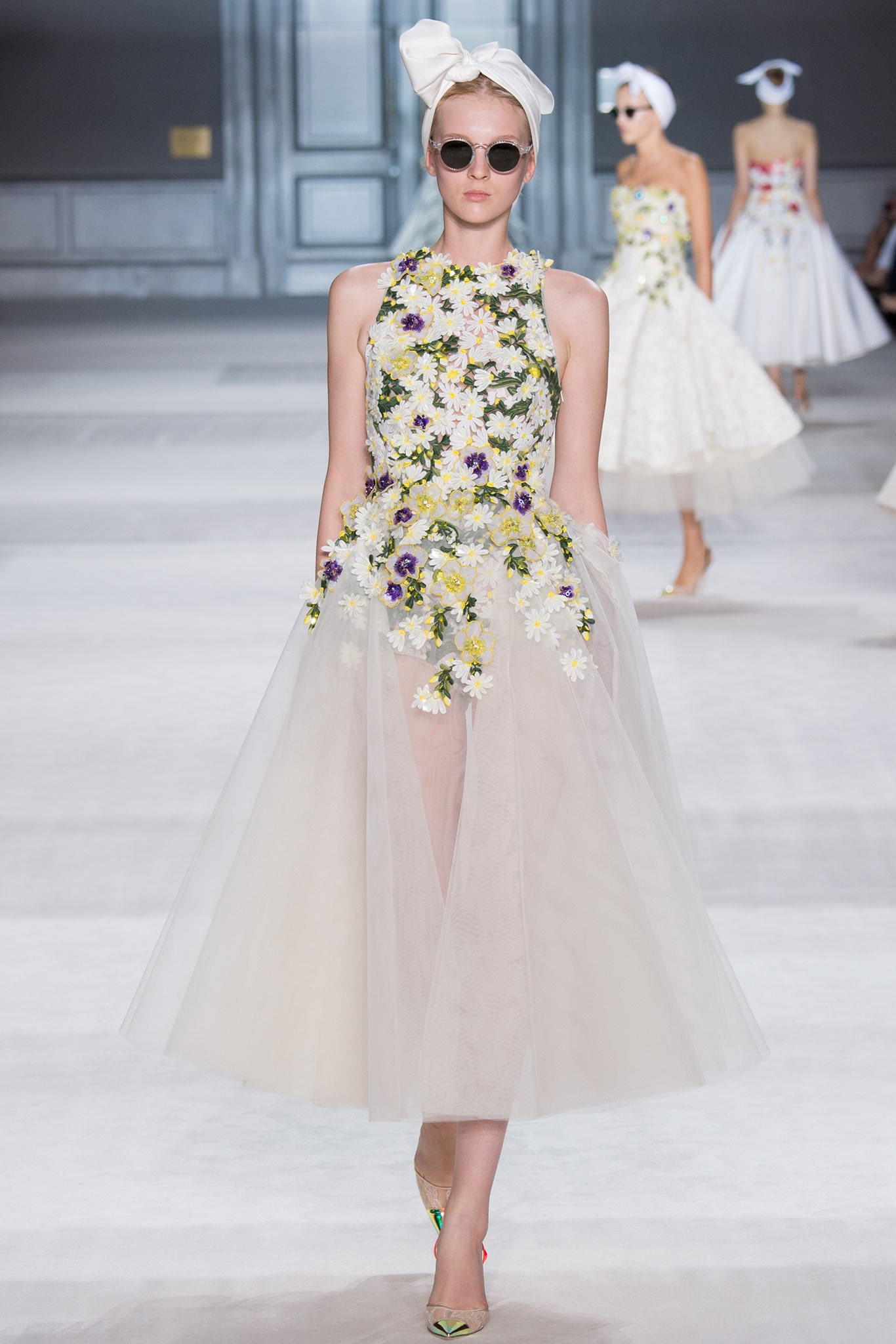Giambattista Valli F/W 14 Couture Look 16
