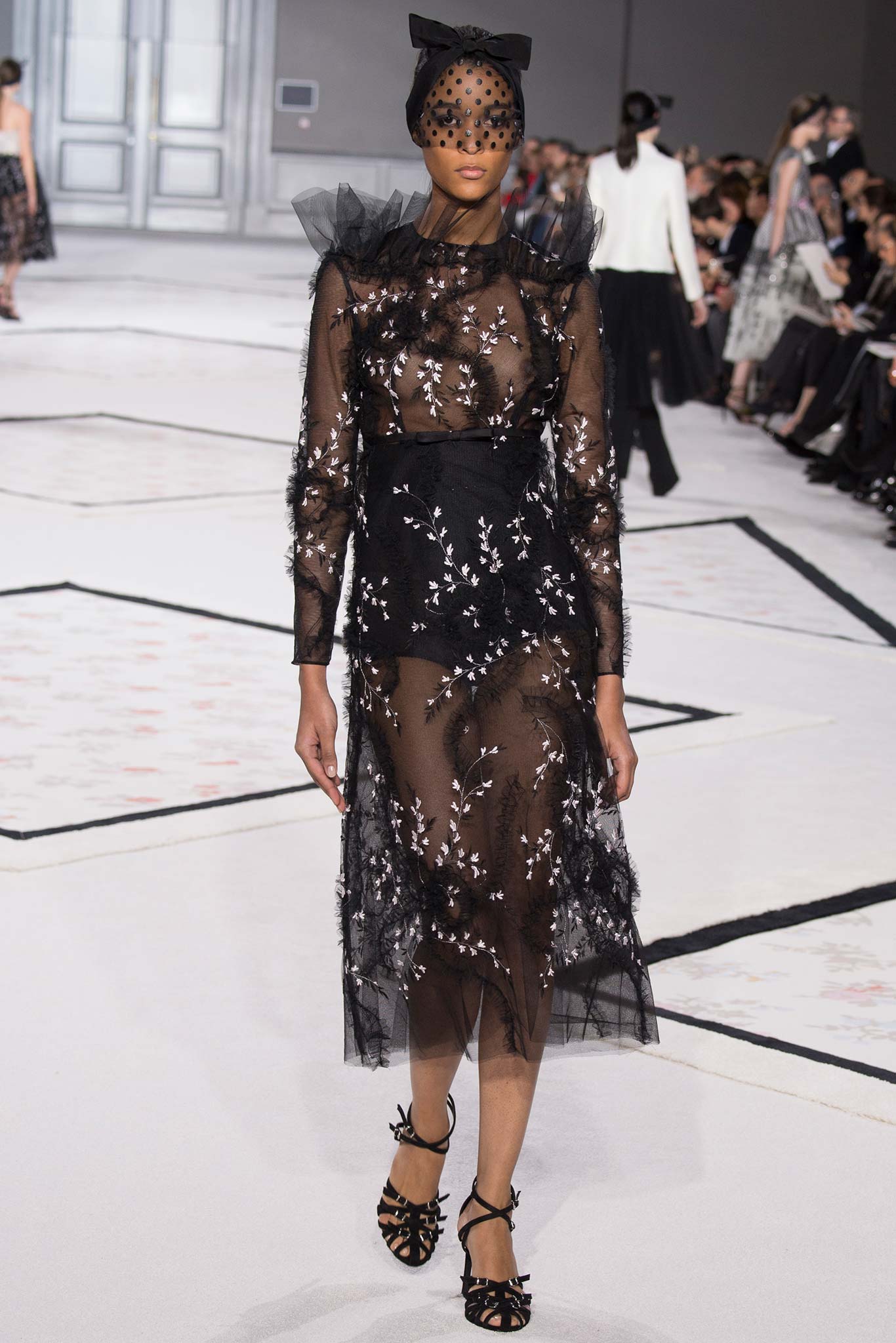 Giambattista Valli S/S 15 Couture Look 16