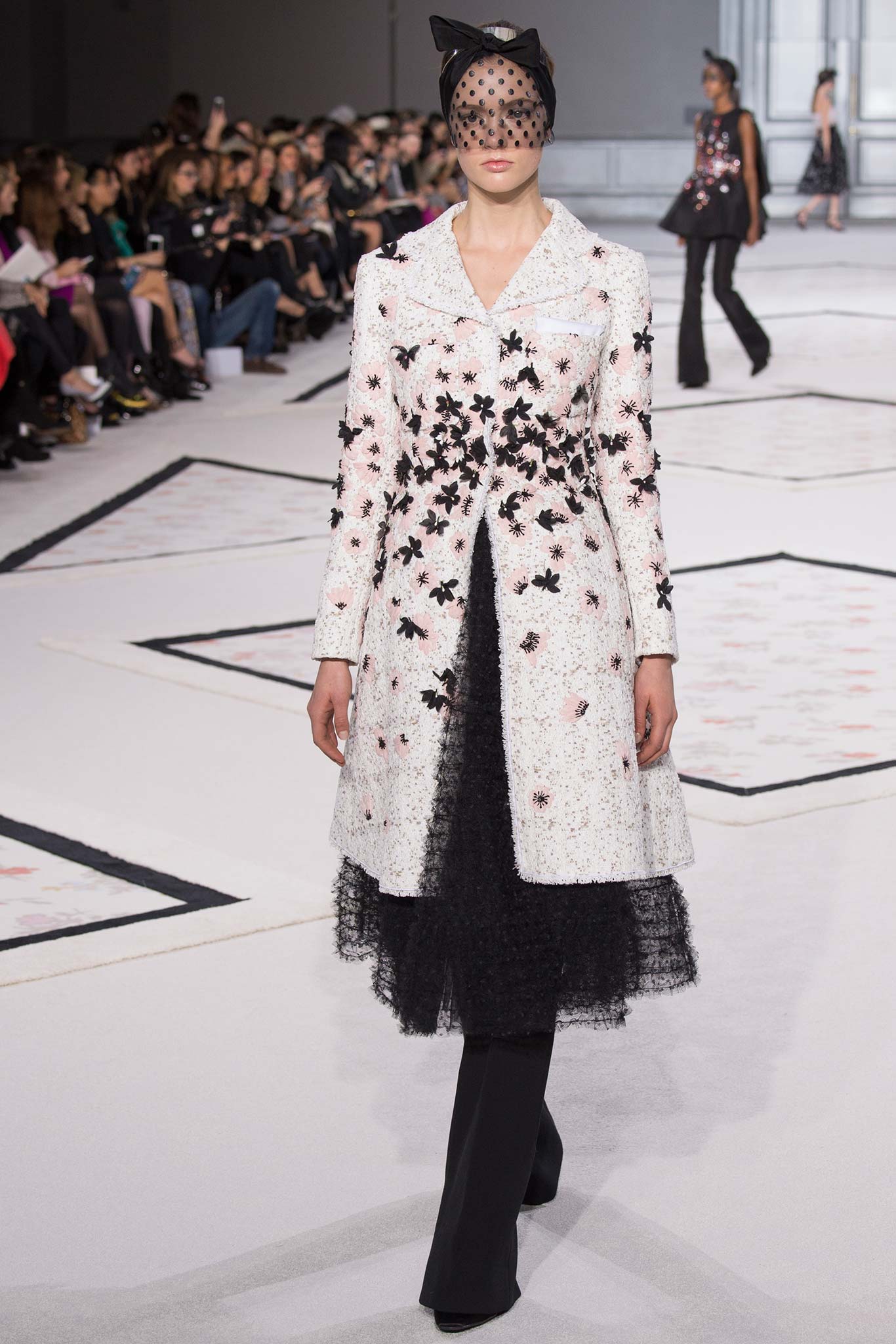 Giambattista Valli S/S 15 Couture Look 17