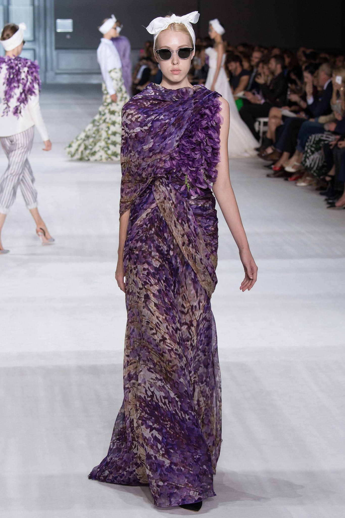 Giambattista Valli F/W 14 Couture Look 25