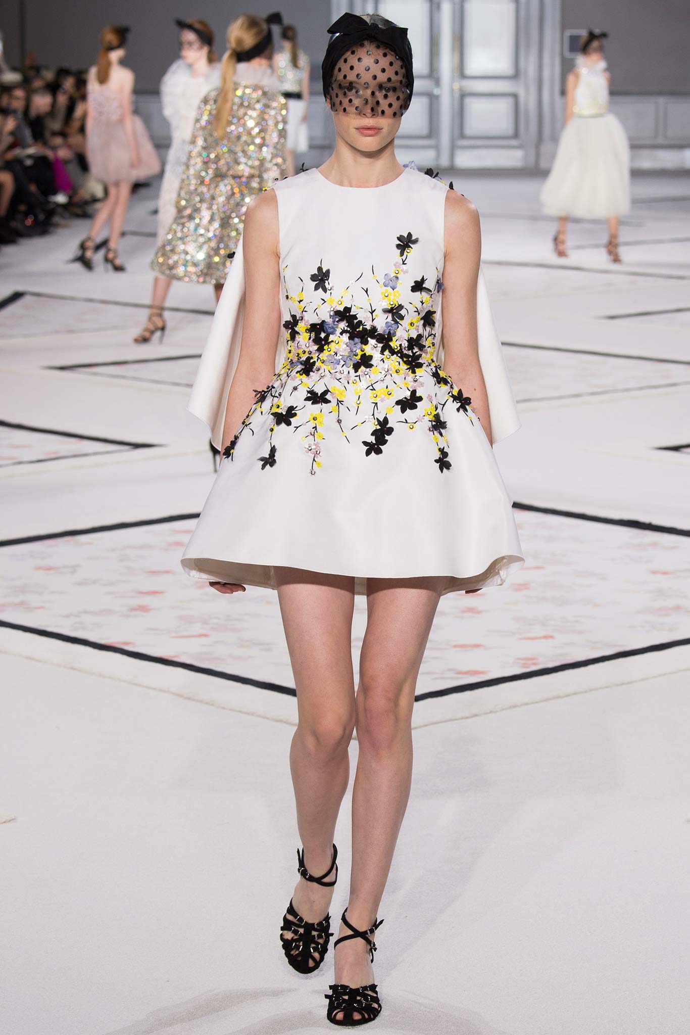 Giambattista Valli S/S 15 Couture Look 25