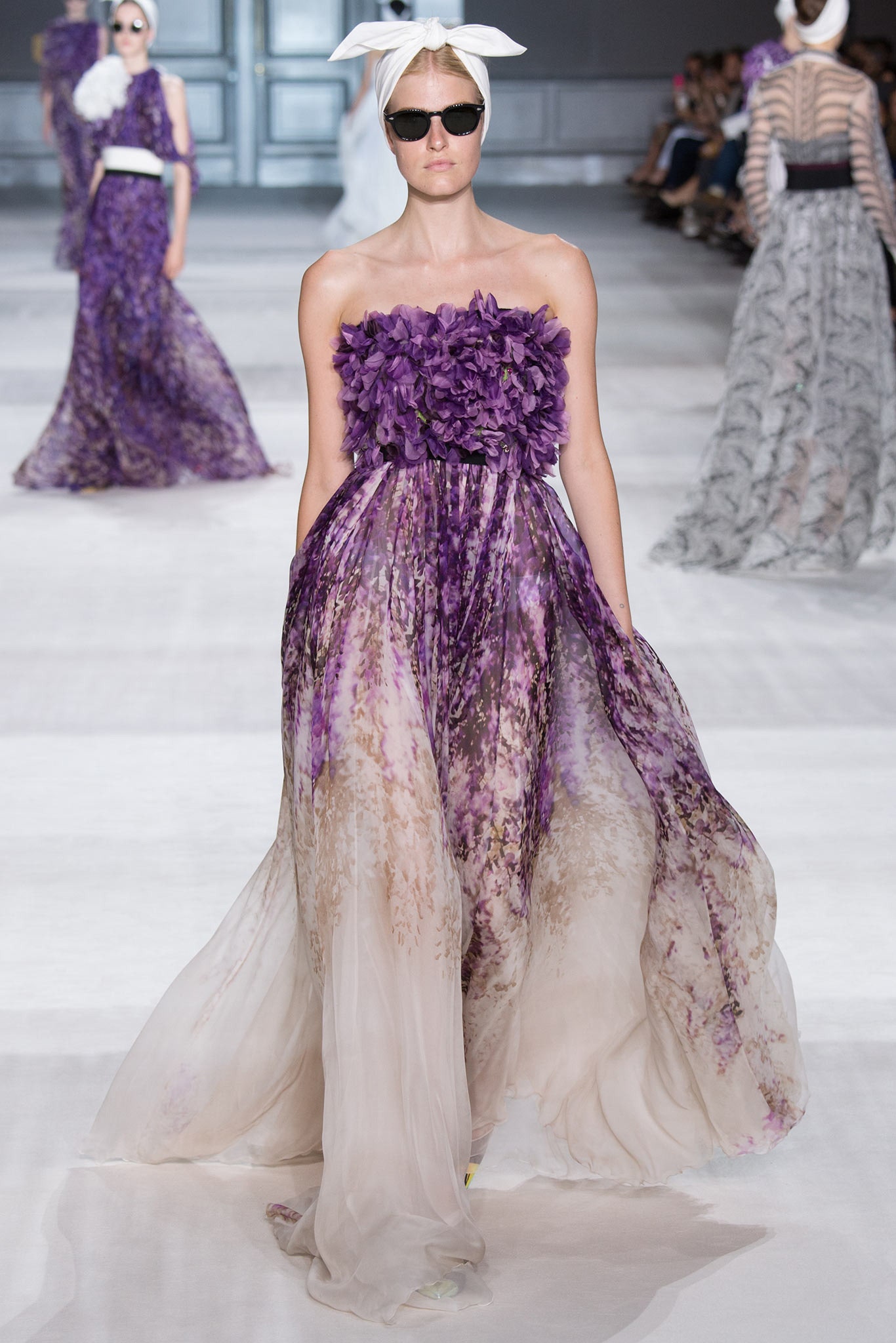 Giambattista Valli F/W 14 Couture Look 28