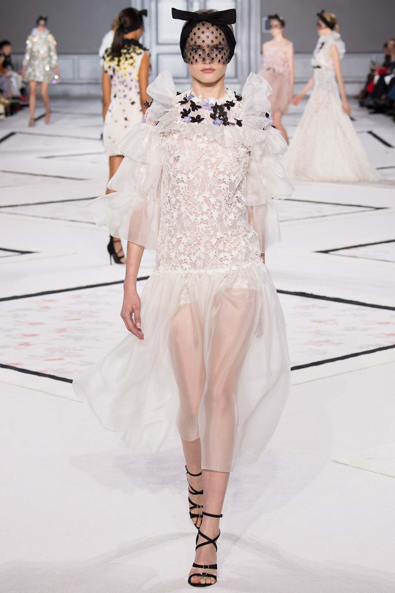 Giambattista Valli S/S 15 Couture Look 28