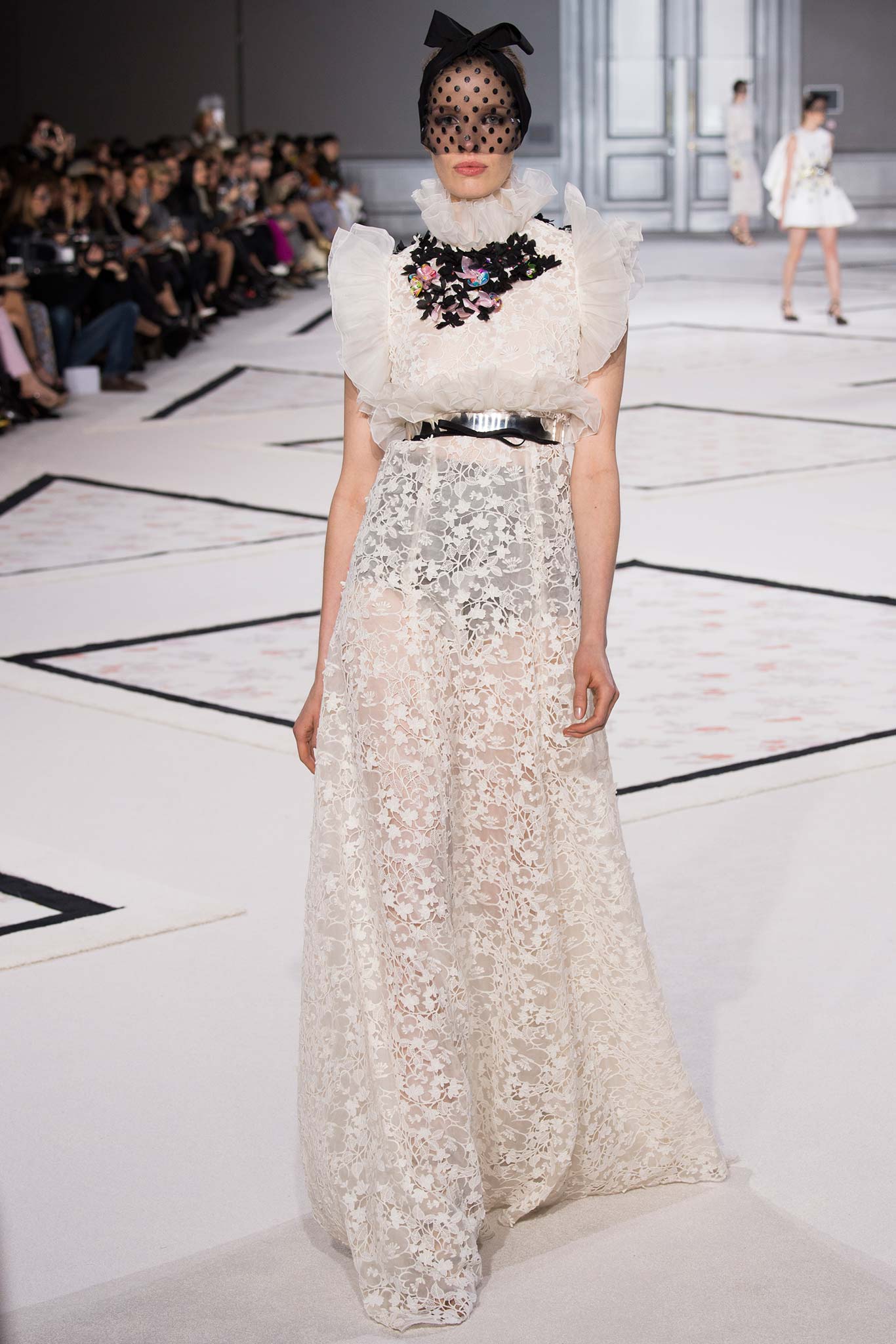 Giambattista Valli S/S 15 Couture Look 29