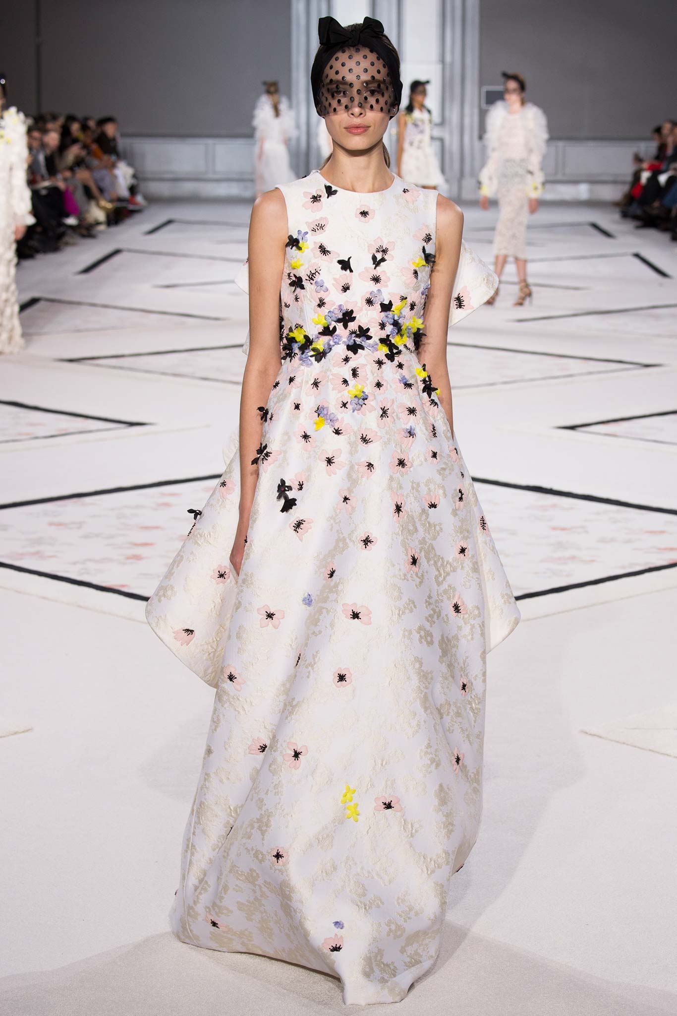Giambattista Valli S/S 15 Couture Look 30