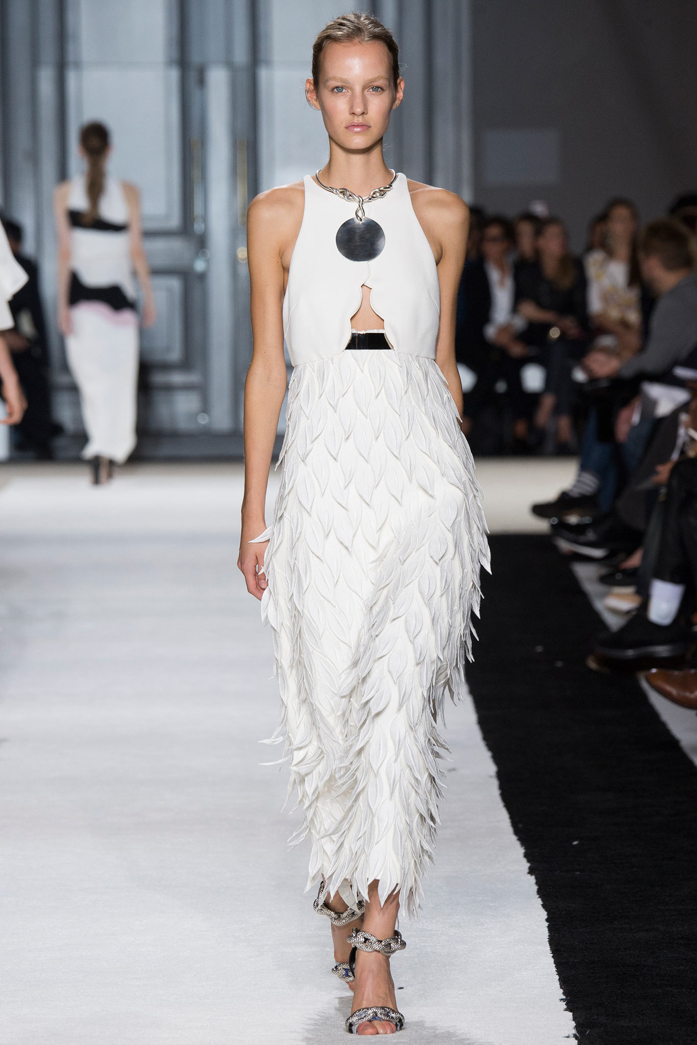 Giambattista Valli S/S 15 Look 40