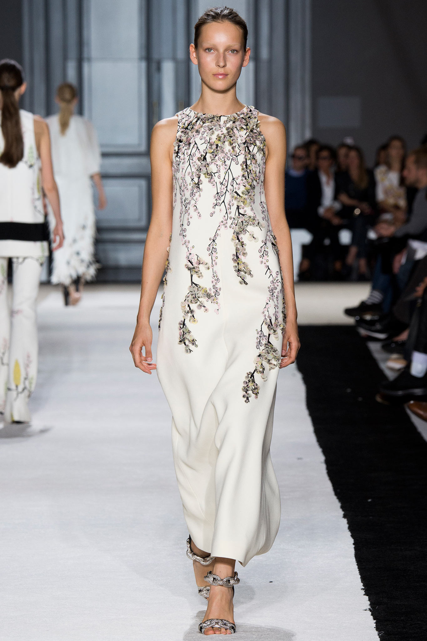 Giambattista Valli S/S 15 Look 41
