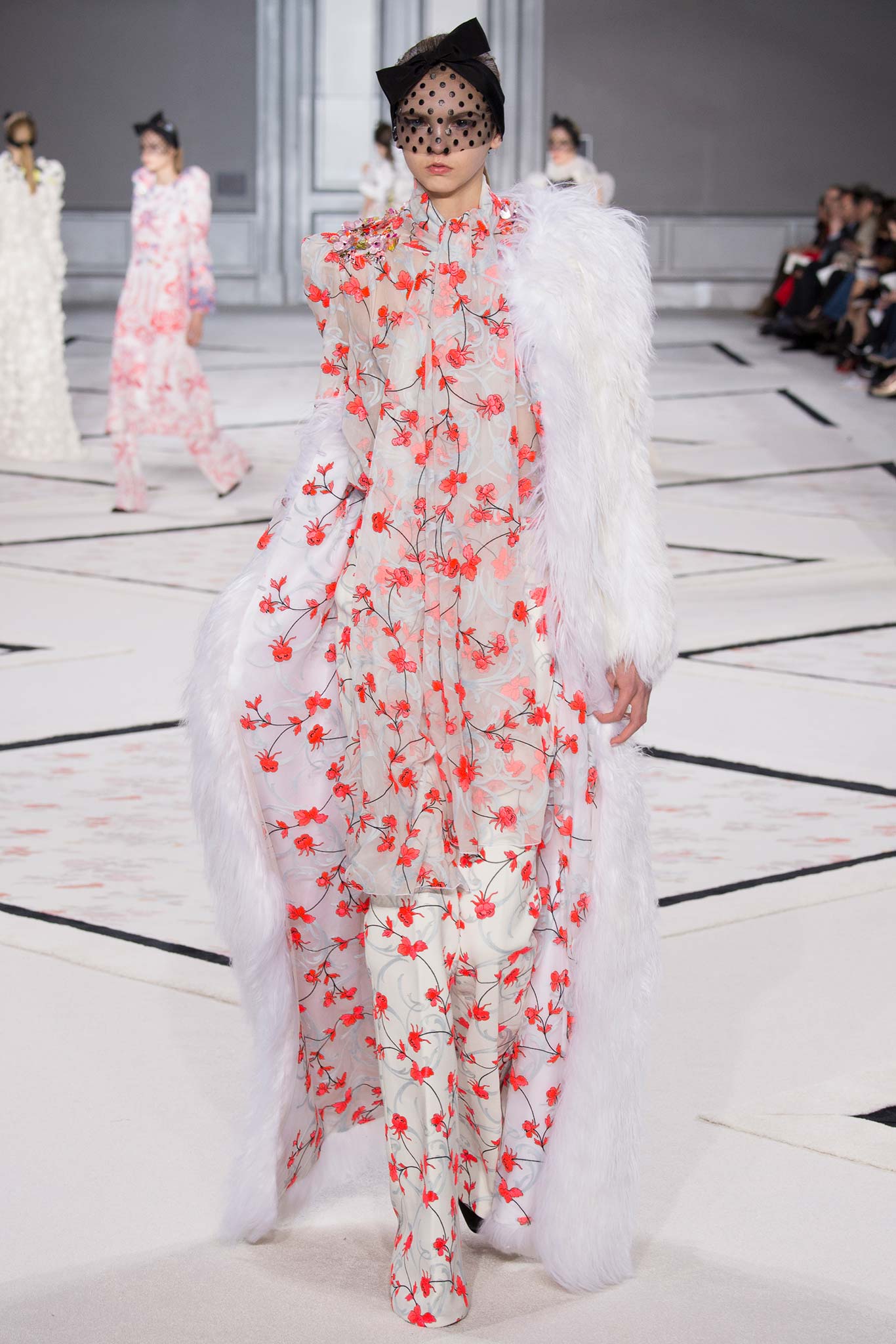 Giambattista Valli S/S 15 Couture Look 33