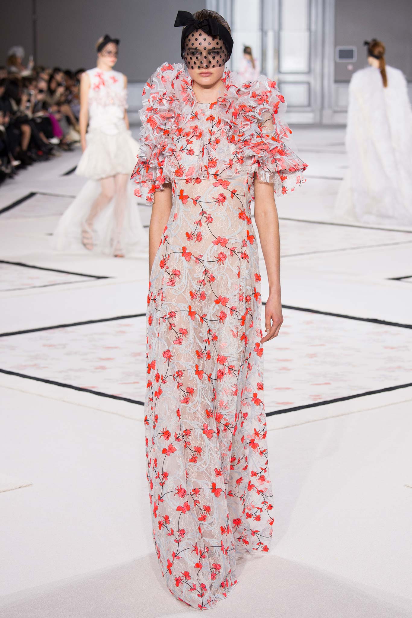 Giambattista Valli S/S 15 Couture Look 36