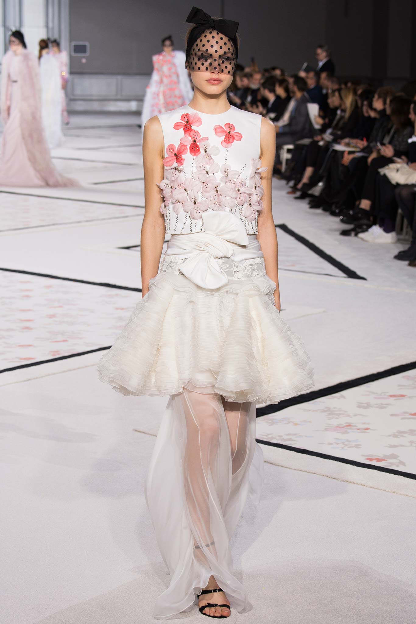Giambattista Valli S/S 15 Couture Look 37
