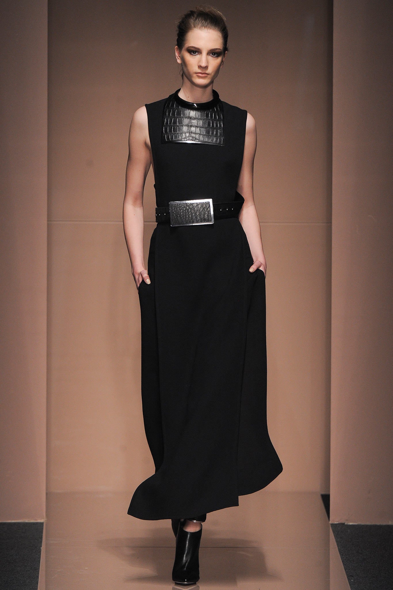 Gianfranco Ferré F/W 13 Look 10