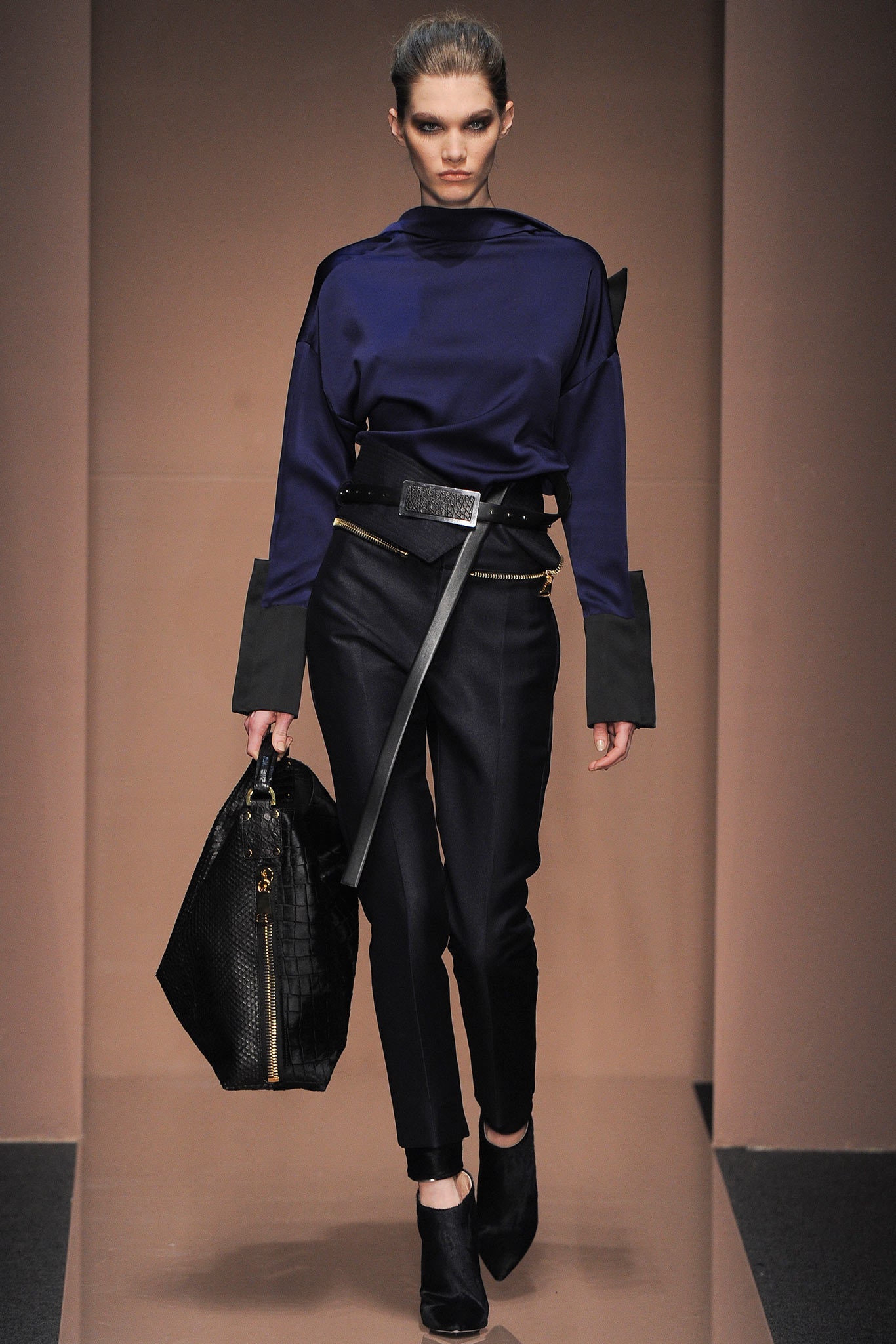 Gianfranco Ferré F/W 13 Look 14