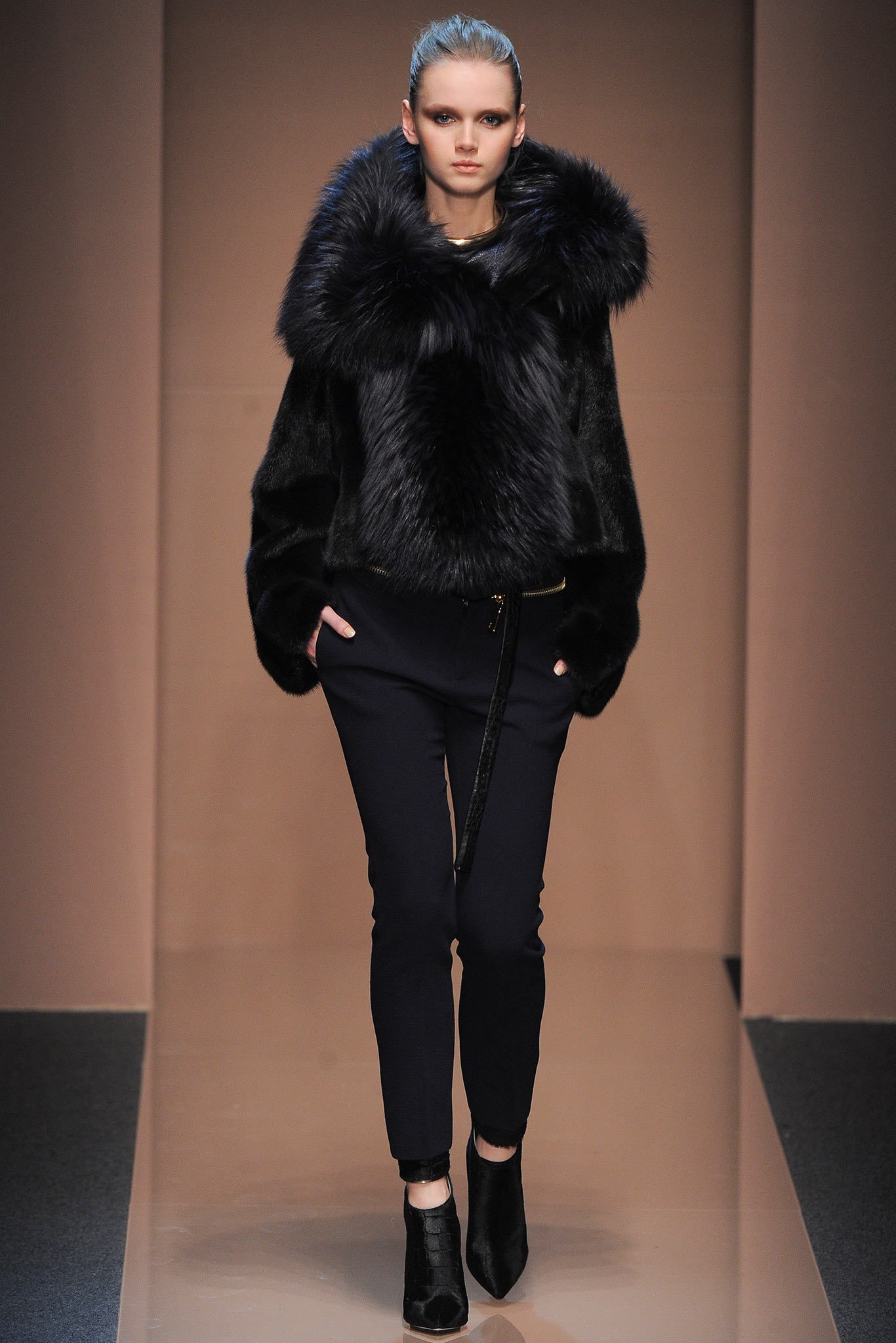 Gianfranco Ferré F/W 13 Look 15