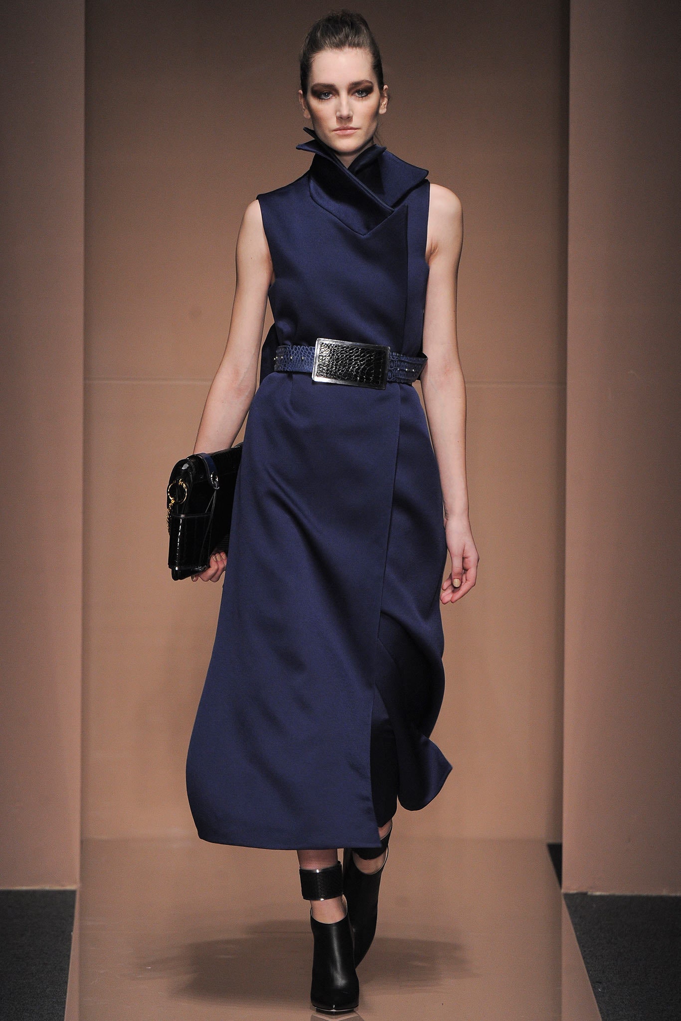 Gianfranco Ferré F/W 13 Look 16