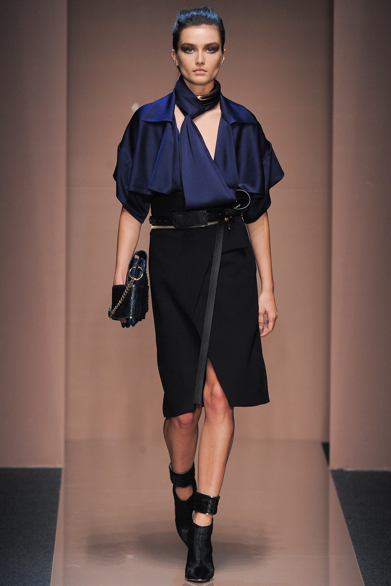Gianfranco Ferré F/W 13 Look 17