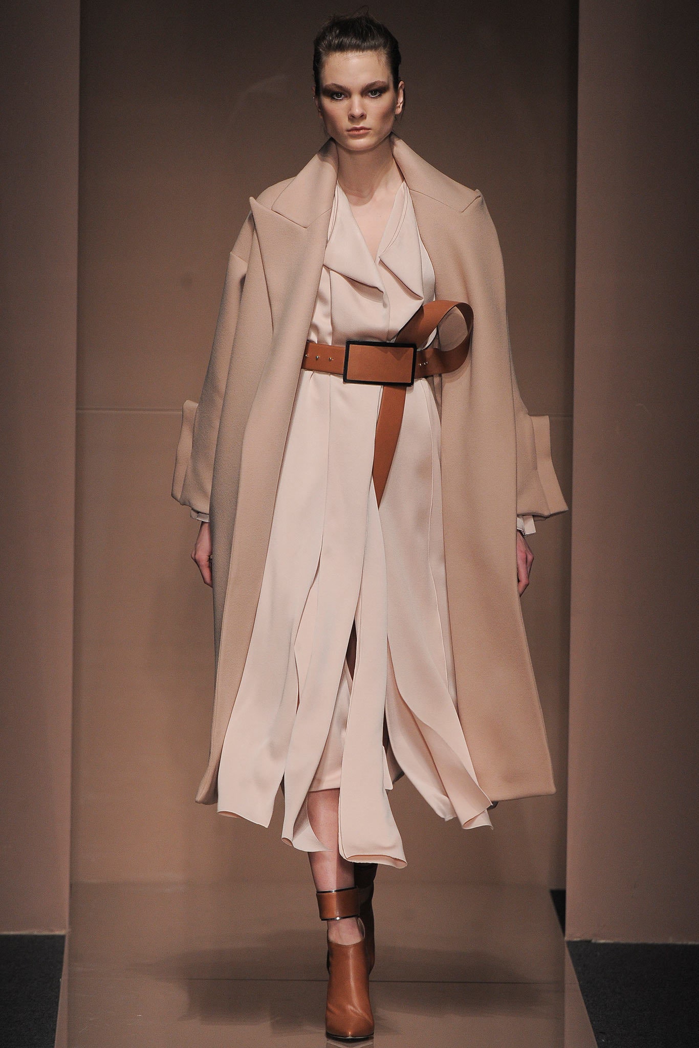Gianfranco Ferré F/W 13 Look 22