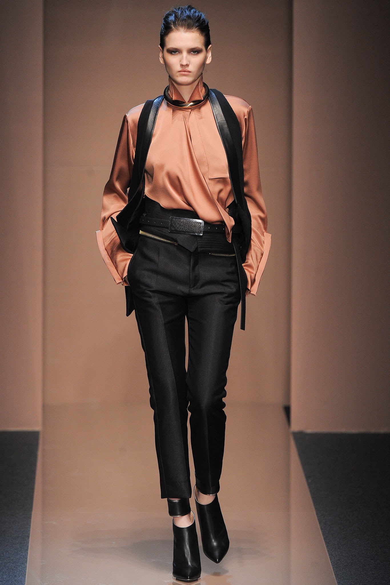 Gianfranco Ferré F/W 13 Look 25