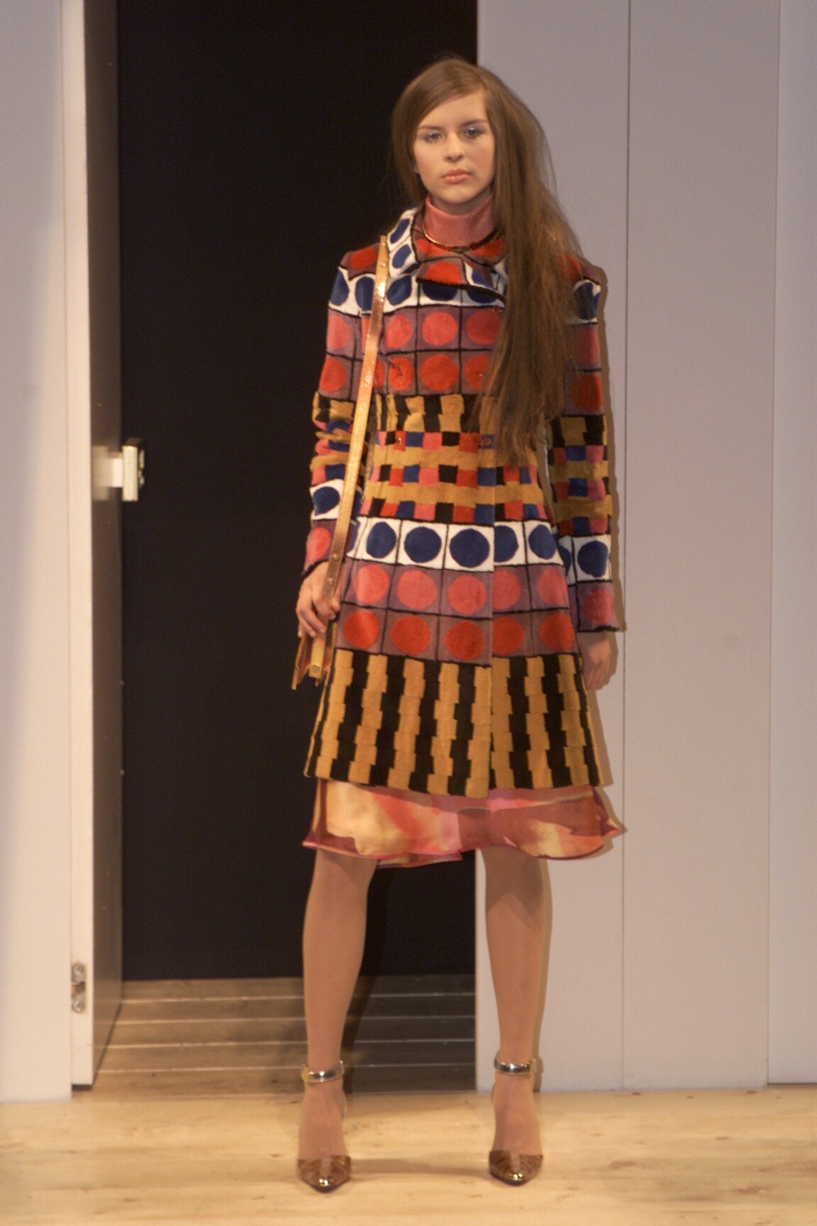 Fendi F/W 00 Look 32
