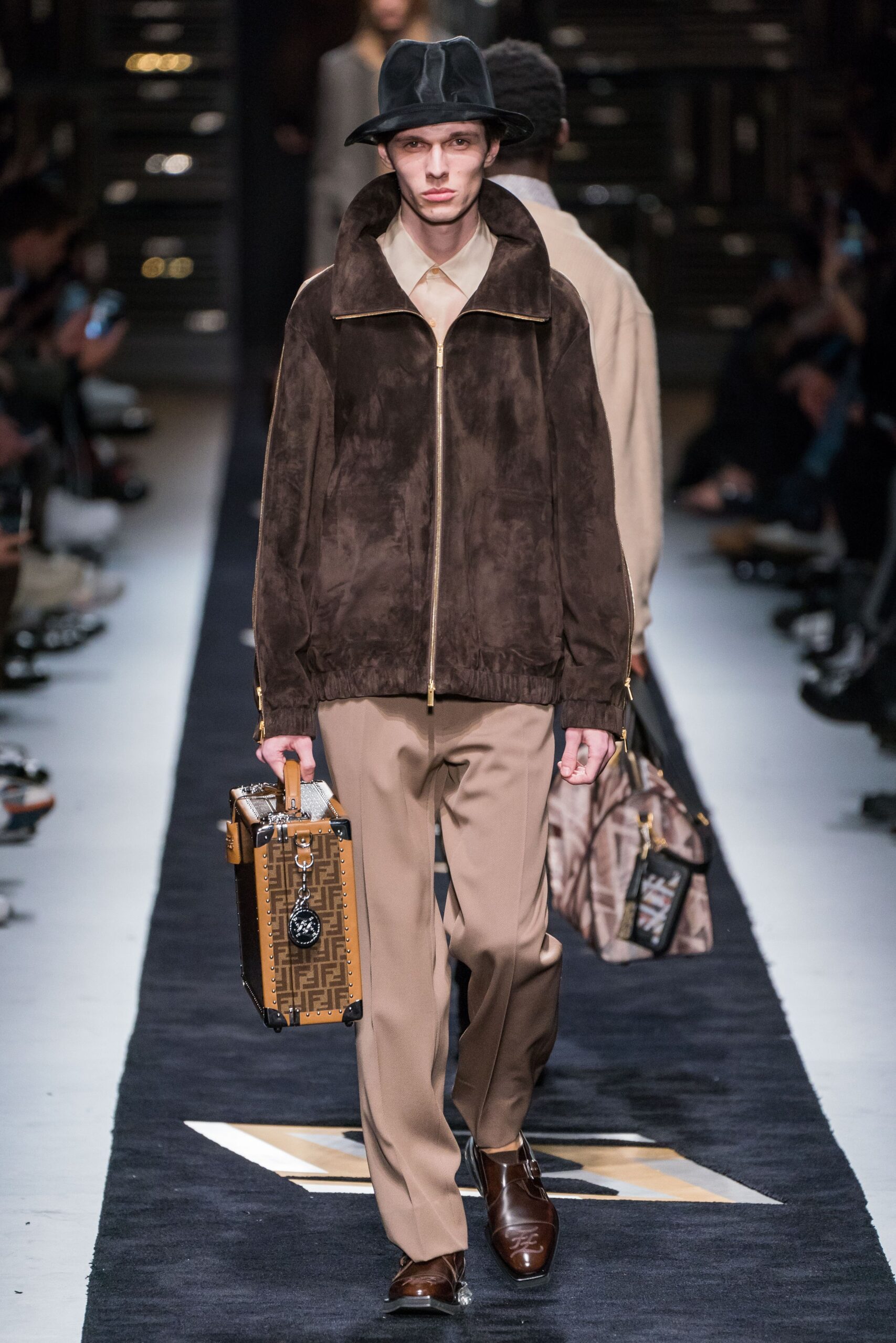 Fendi F/W 19 Menswear Look 15