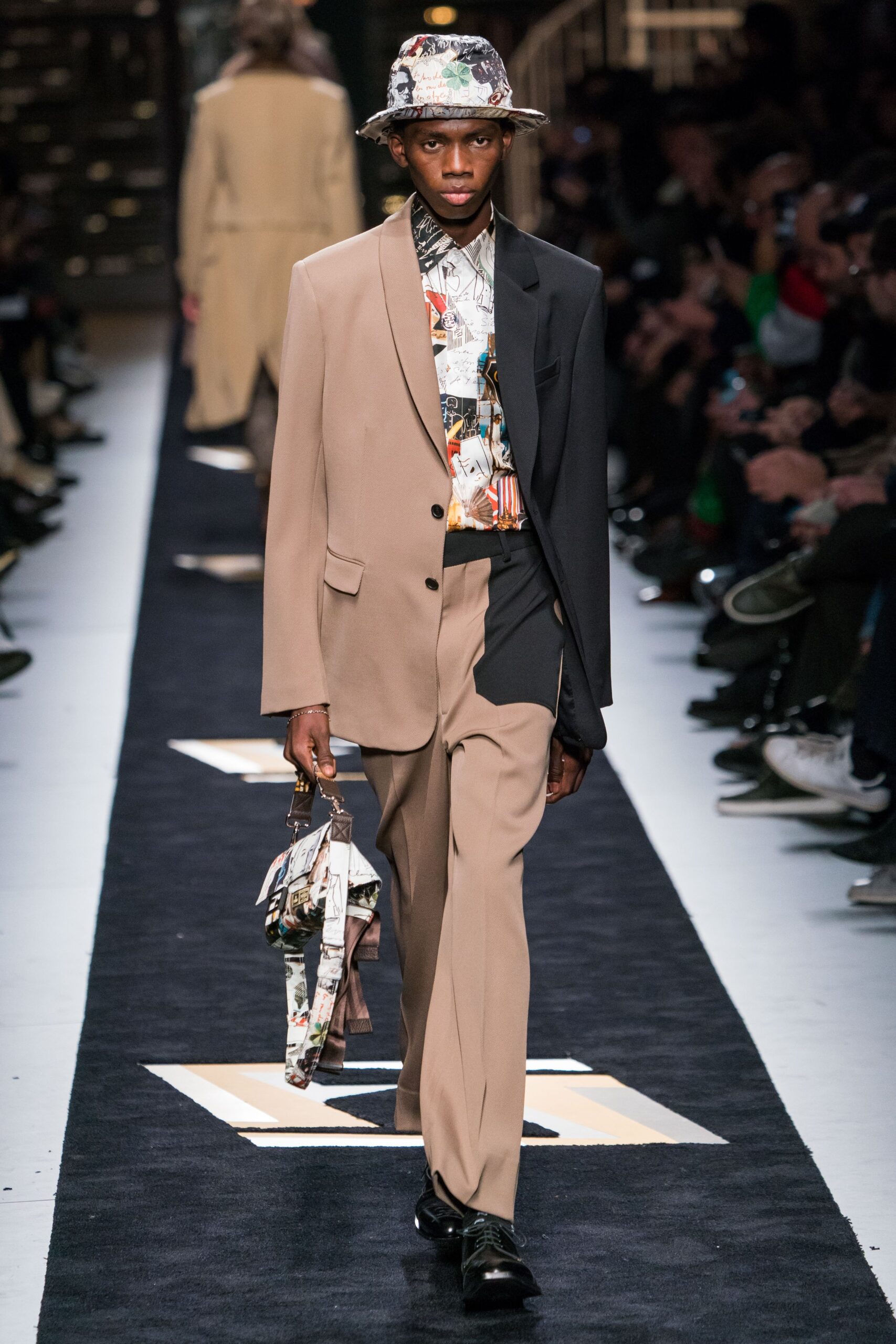 Fendi F/W 19 Menswear Look 22