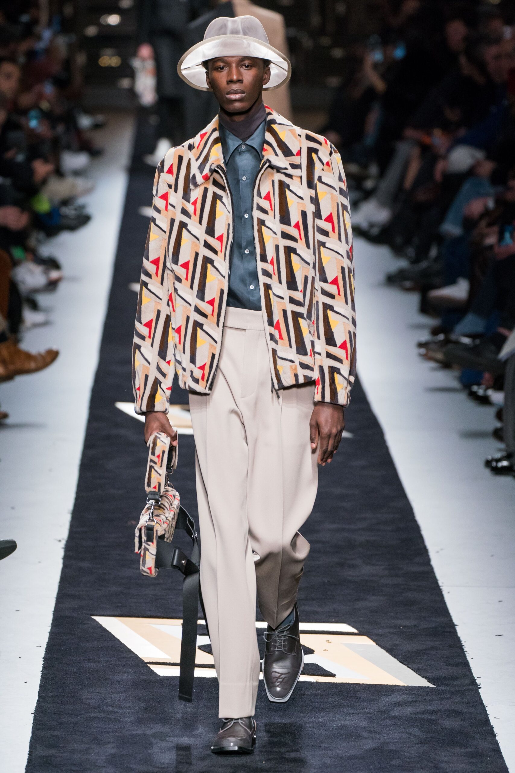Fendi F/W 19 Menswear Look 25