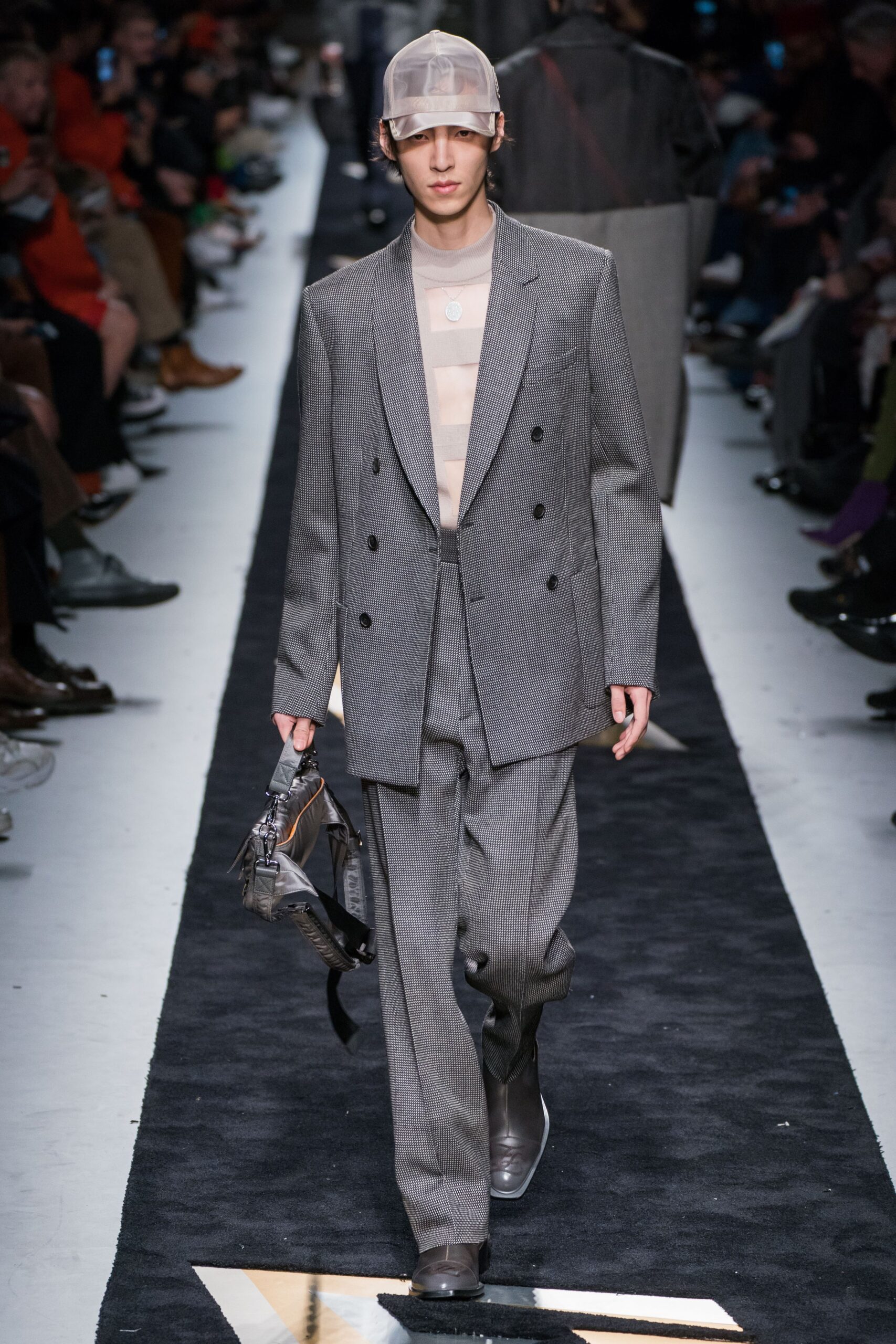 Fendi F/W 19 Menswear Look 33