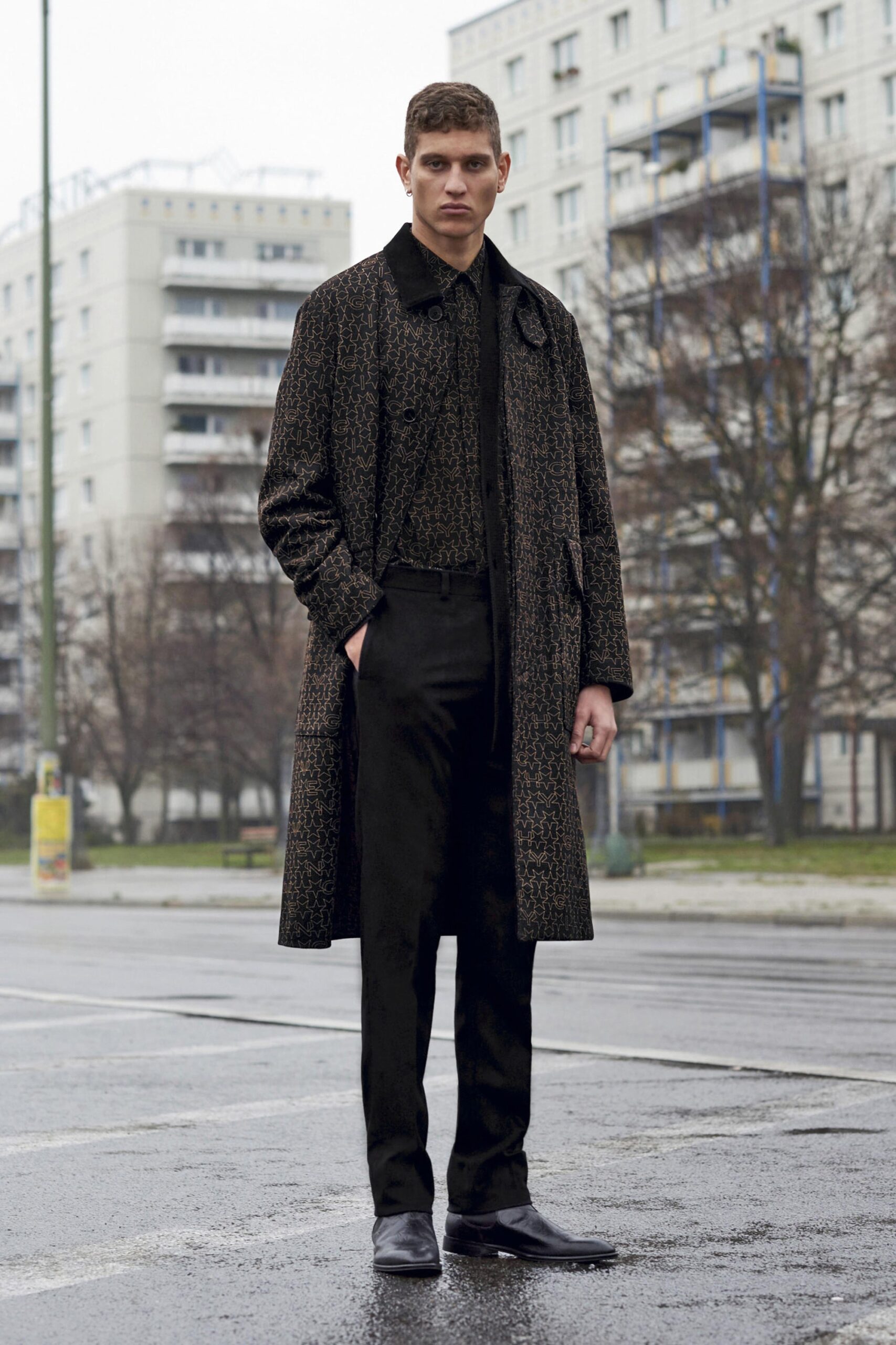 Givenchy F/W 16 Look 31