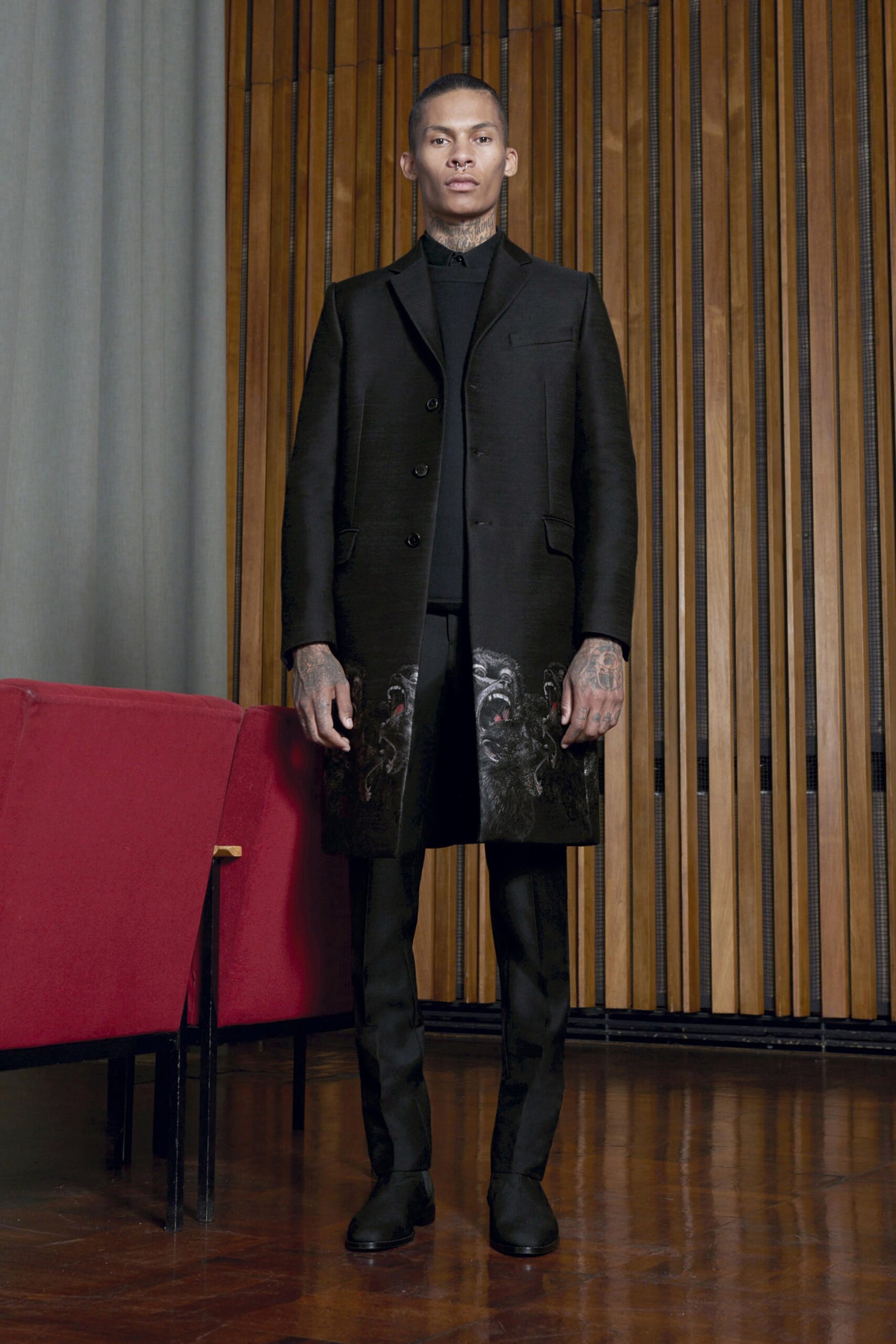 Givenchy F/W 16 Look 34