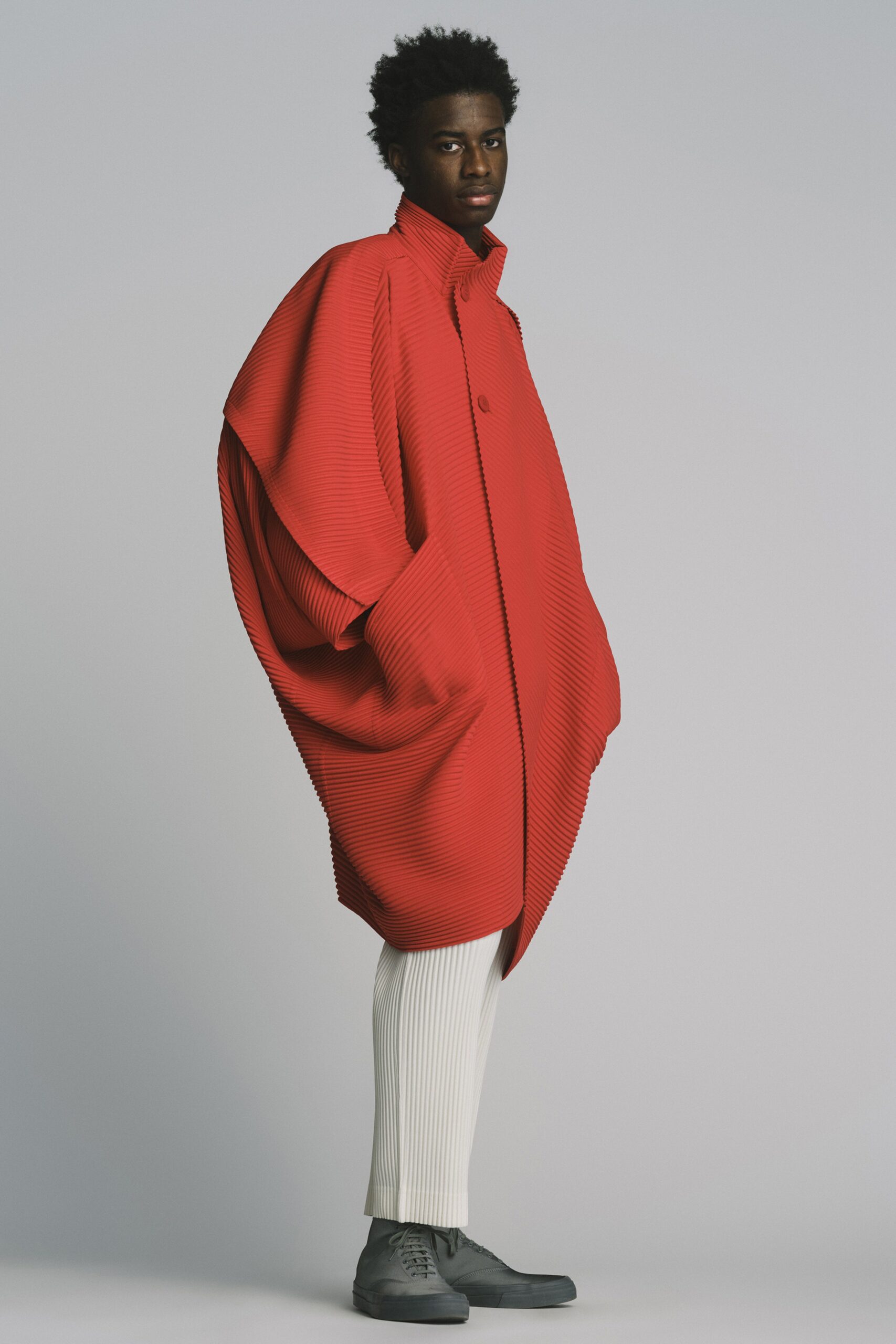 Homme Plissé Issey Miyake F/W 22 Menswear Look 1