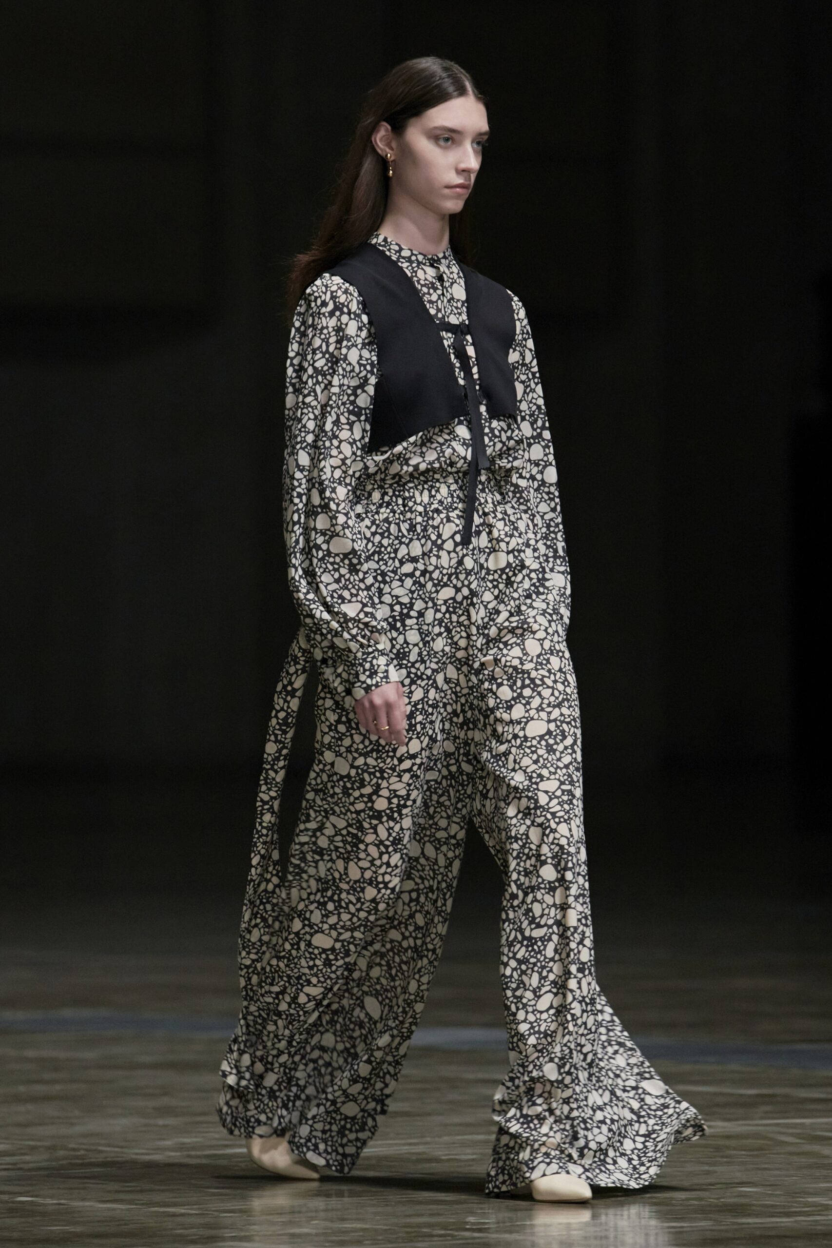 Hyke Tokyo S/S 23 Look 1