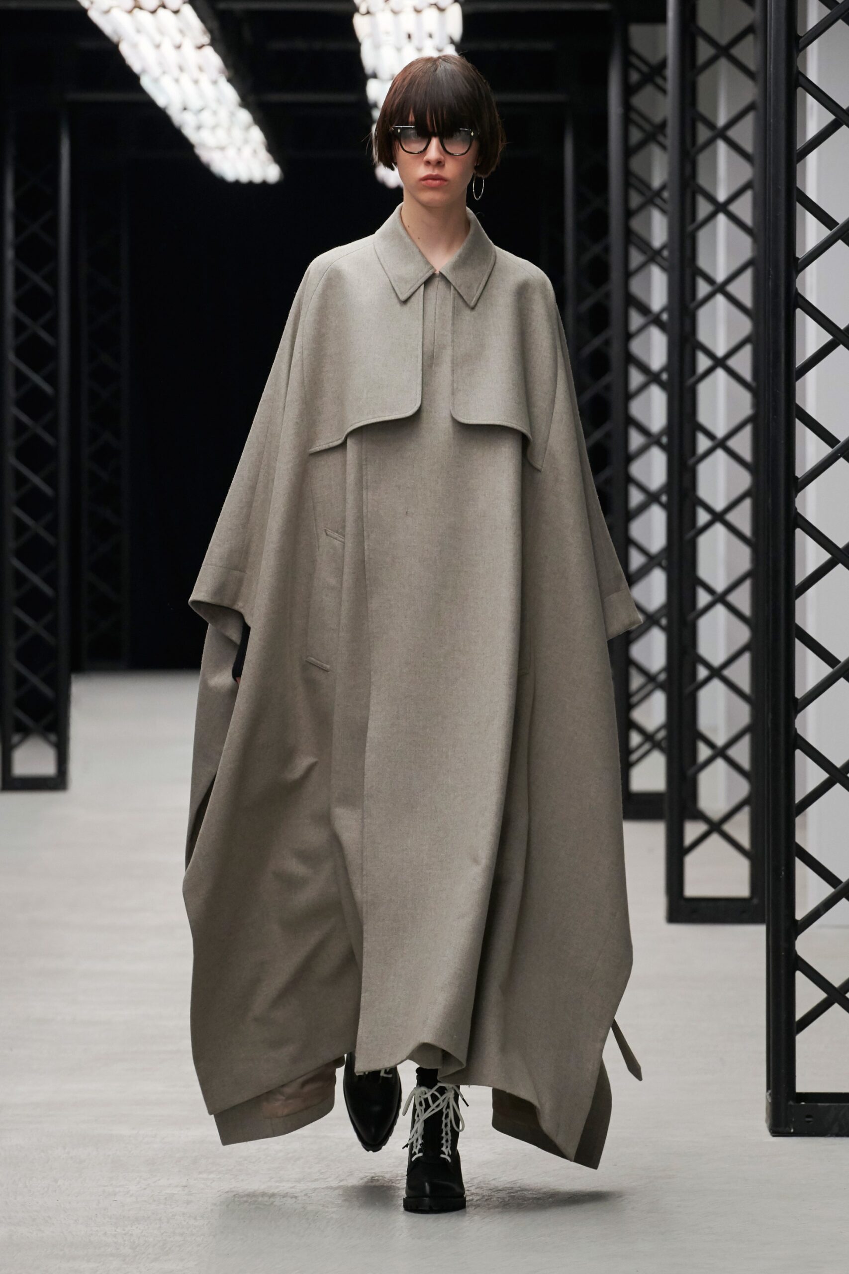 Hyke Tokyo F/W 20 Look 2