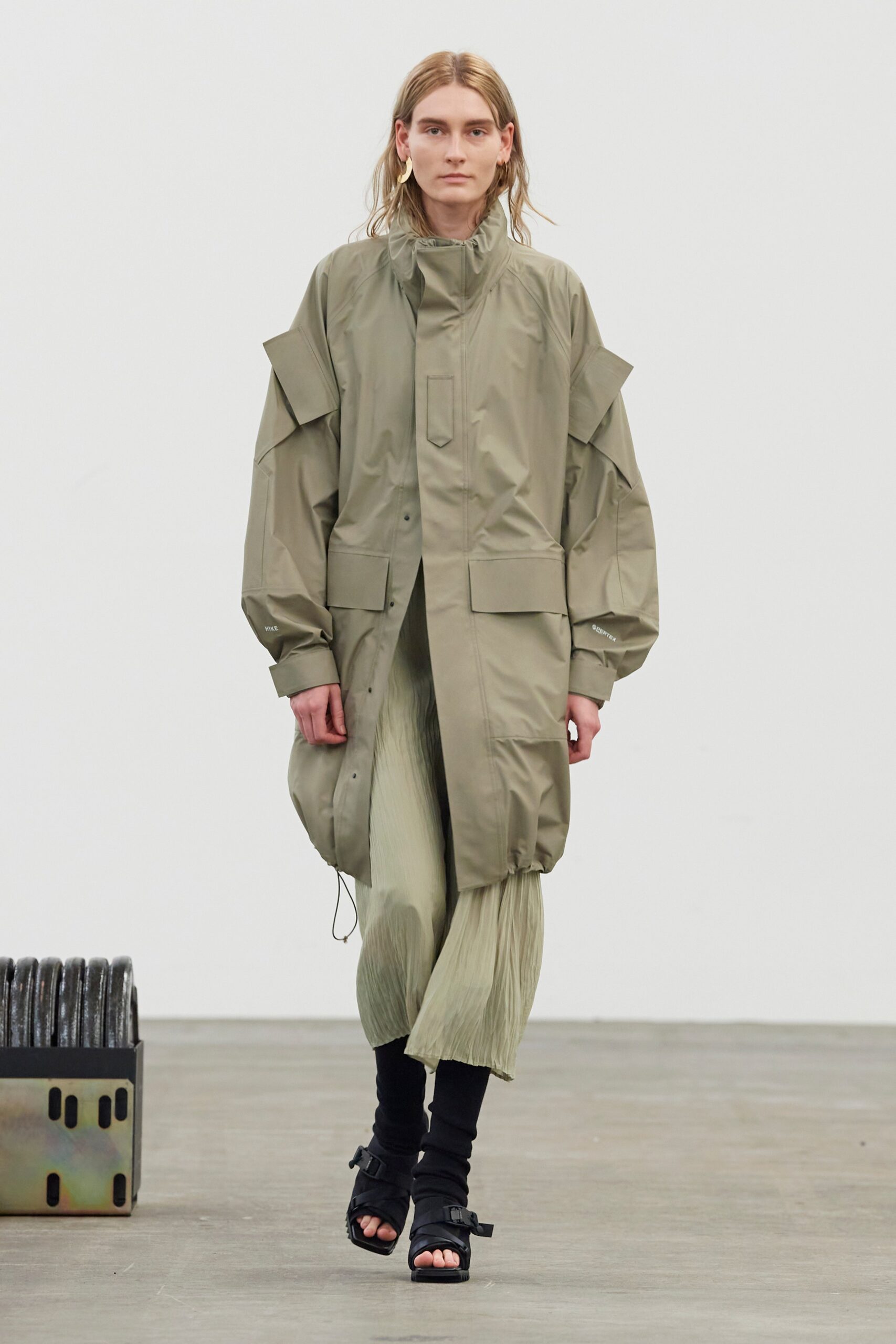 Hyke Tokyo S/S 22 Look 2