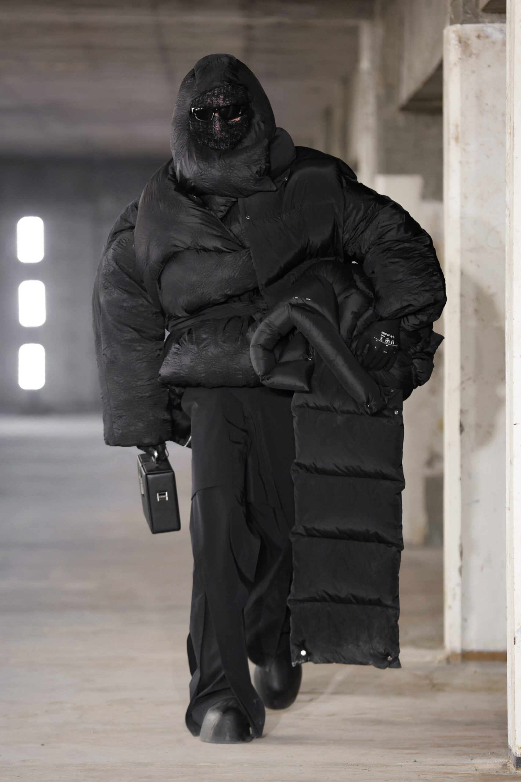 Heliot Emil F/W 23 Look 2