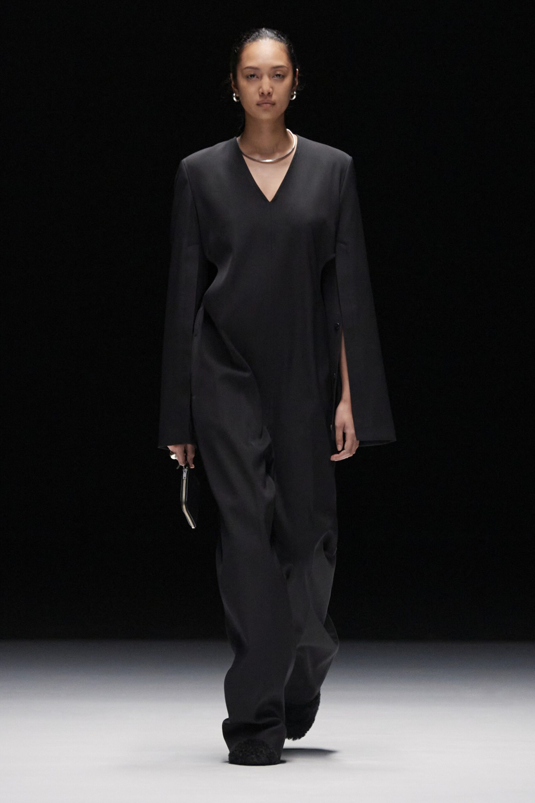 Hyke Tokyo F/W 23 Look 2